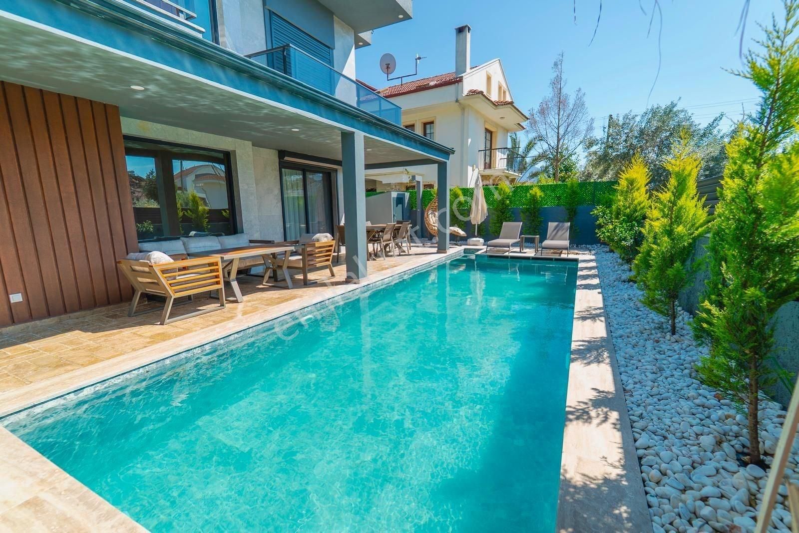 Fethiye Akarca’da Müstakil Havuzlu Lüks Villa - Merkezde Modern Yaşam