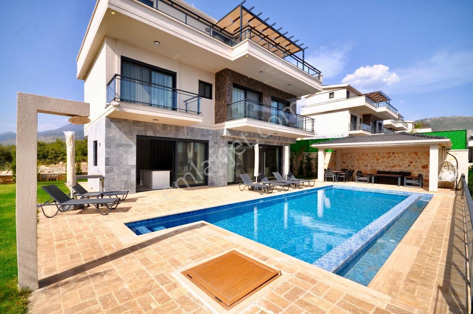 Kaş Kalkanda Eşsiz Deniz Manzaralı Modern Villa
