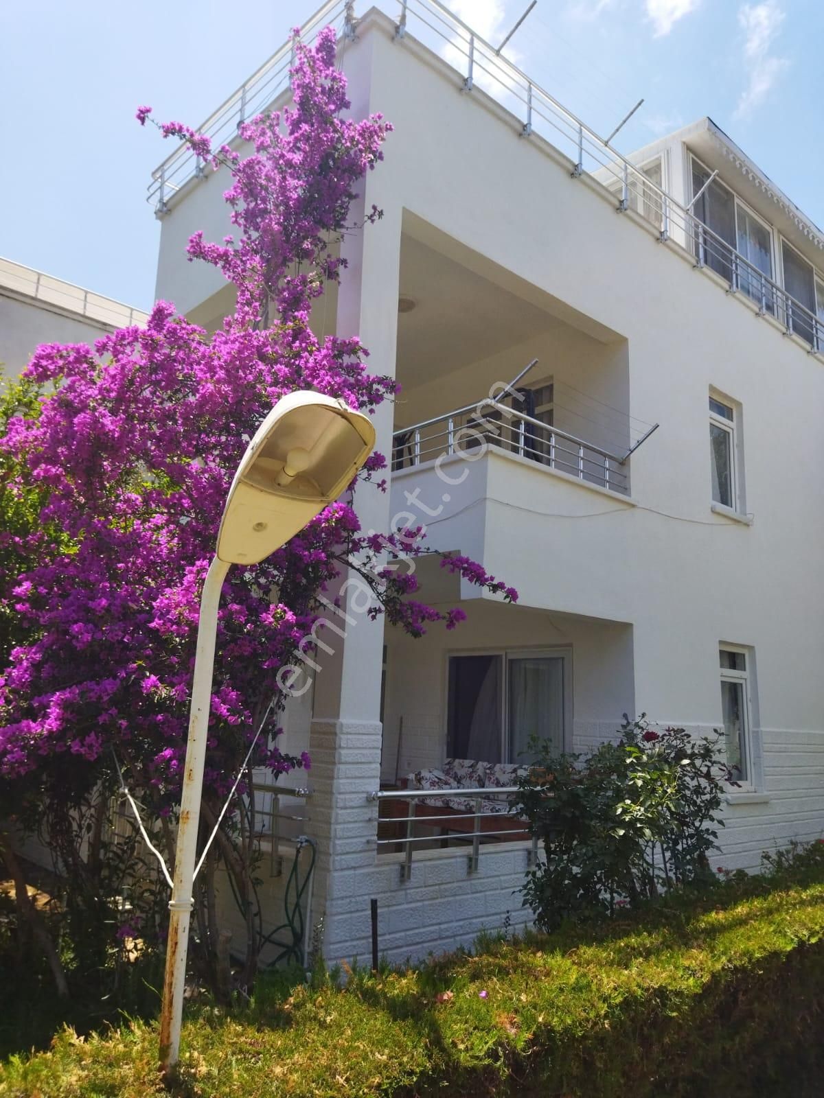 Antalya Yolu Sıpahılı Köyünde Satılık Vılla