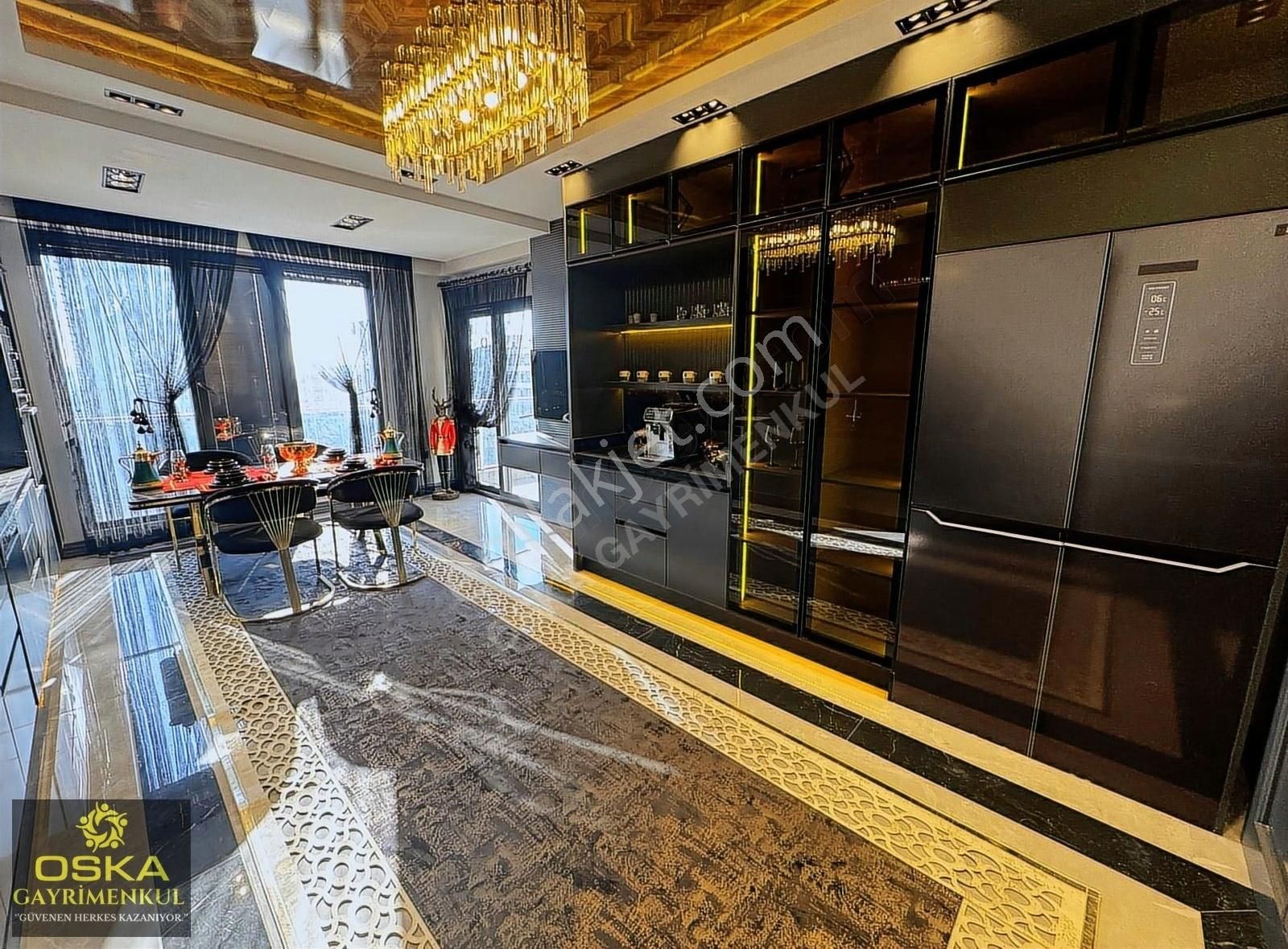 Oskadan Güzelşehir Koru Sitesinde Satılık 4+1 Ultra Lüks Daire