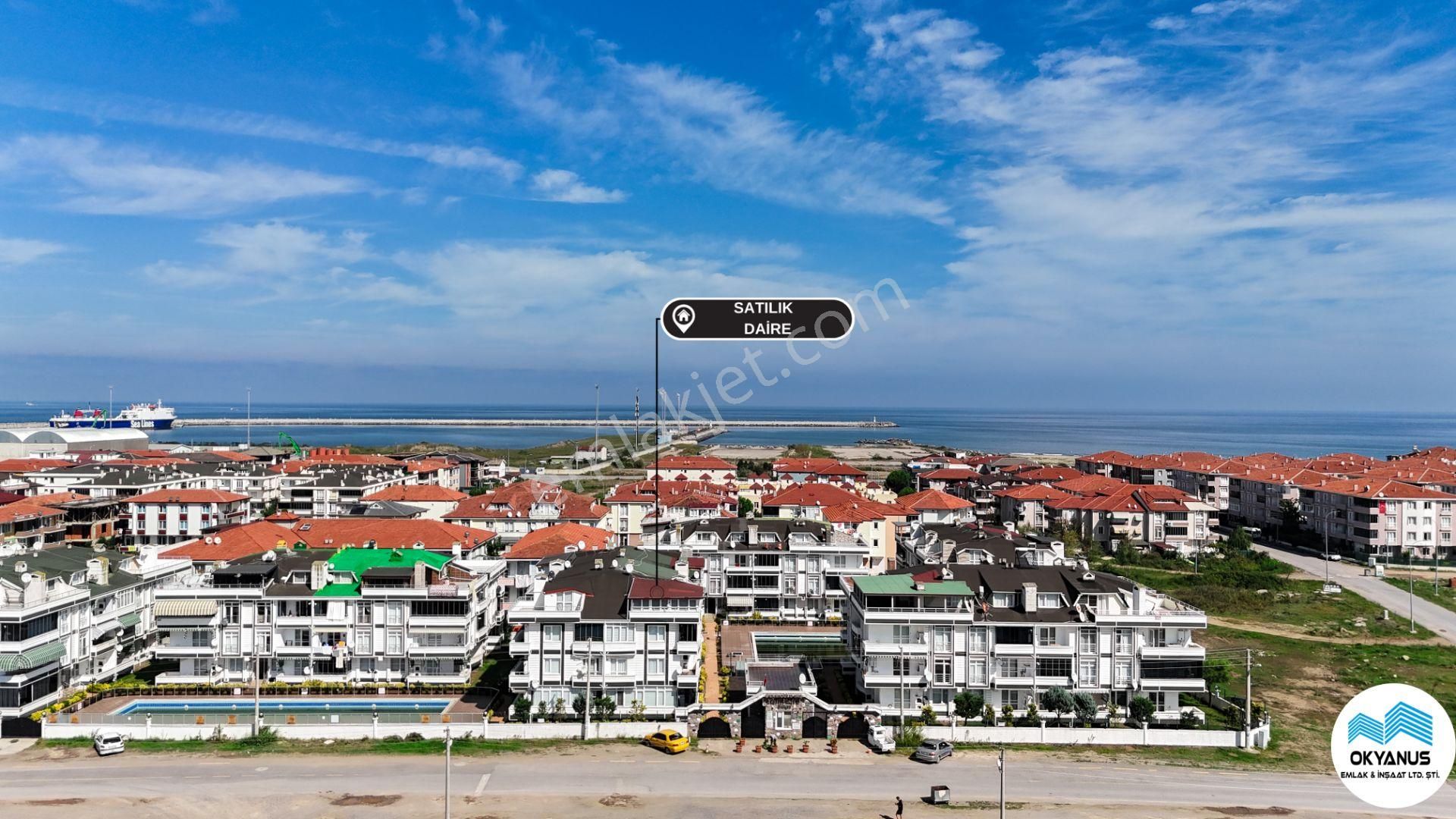 🌴 Tatil Havasında Yaşam! 🏖️ Havuzlu Sitede 2+1 Konforu Seni Bekliyor! ✨