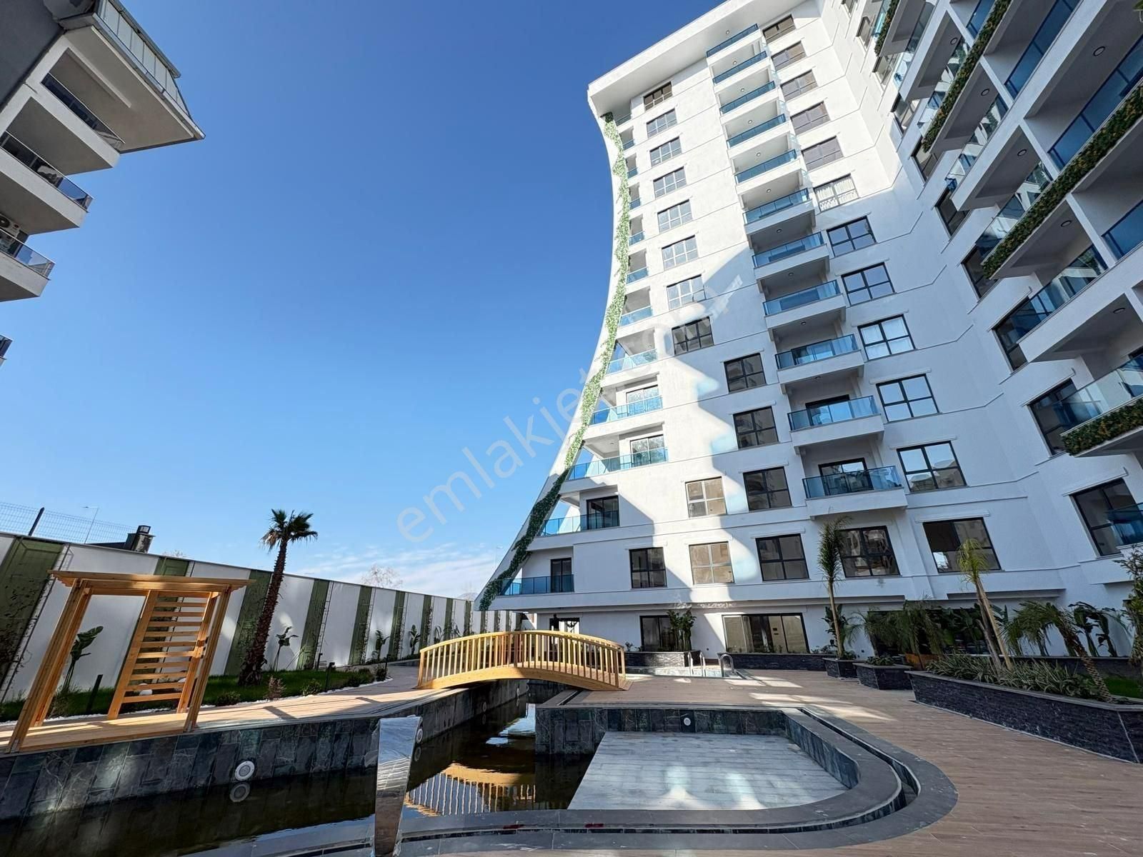 Alanya Mahmutlar 1+1 Premıum Kalite Ful Kompleks Satılık Daire