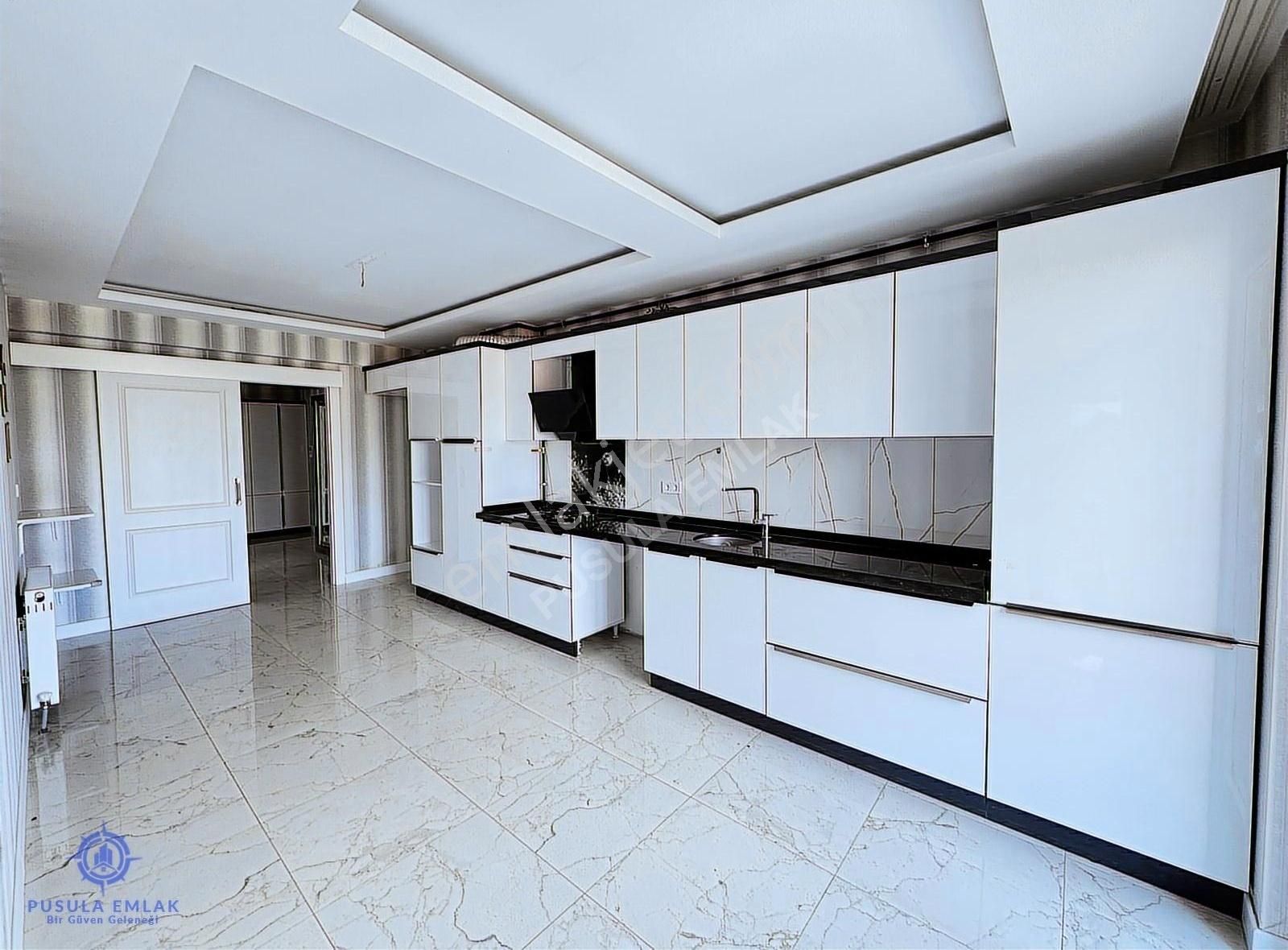 Ｐｕｓｕｌａ Ｅｍｌａｋ'ｄａｎ Merkezi Konum/lüks Yapı/geniş Satılık 4+1 Daire