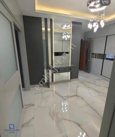 Coldwell Banker Omega'dan Özaklar Sitesinde Satılık 3+1
