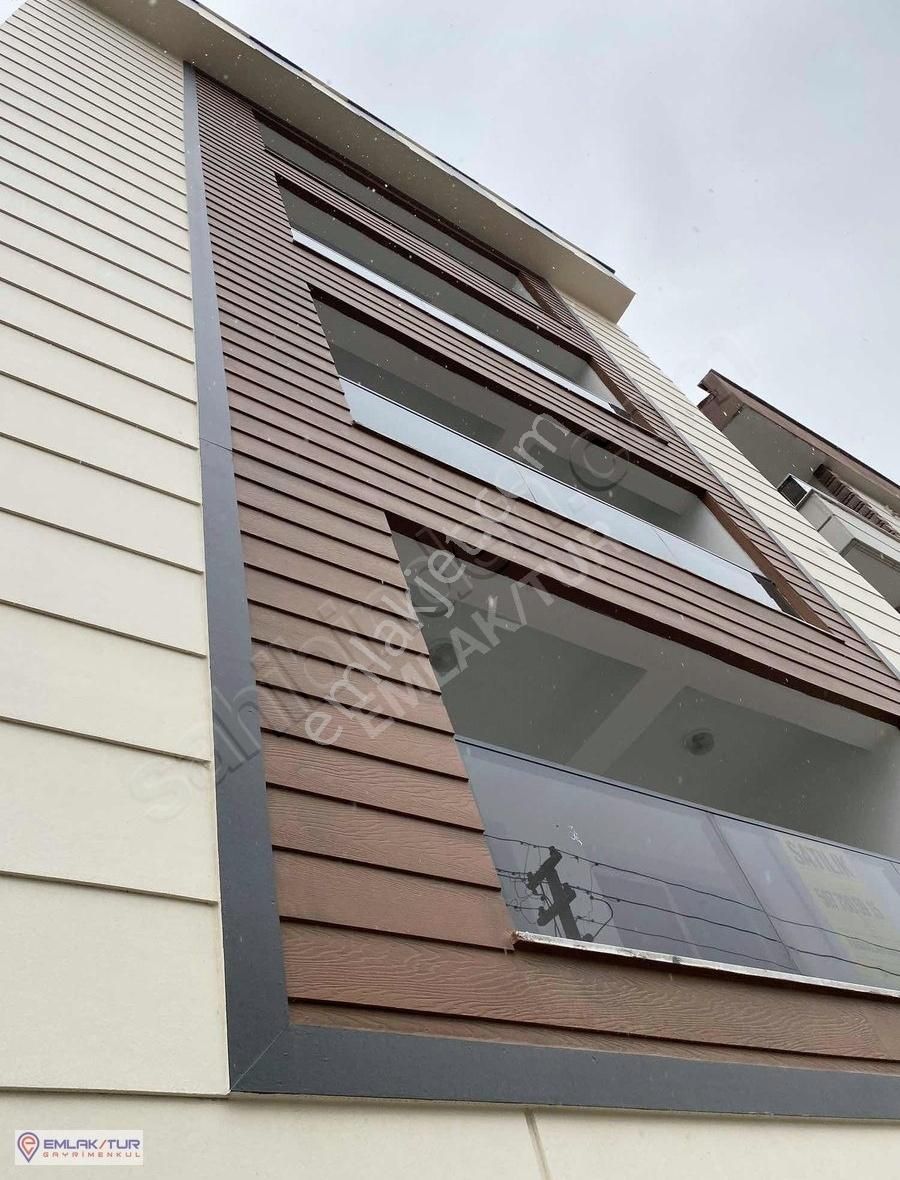 Emlak/tur'dan Satılık Sıfır Daire !