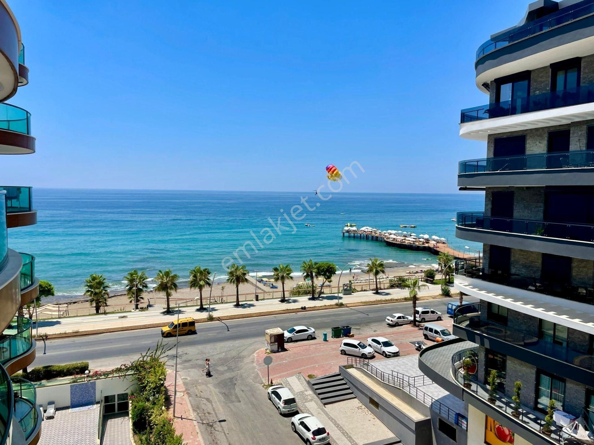 Alanya Oba'da Denize Sıfır, 3+1 Manzaralı Lüks Satılık Daire