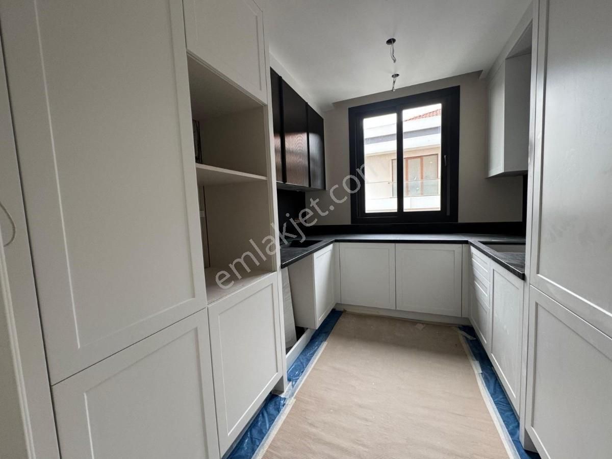 Kadıköy Suadiye Deniz Manzaralı 3+1 Satılık Daire Troykadan