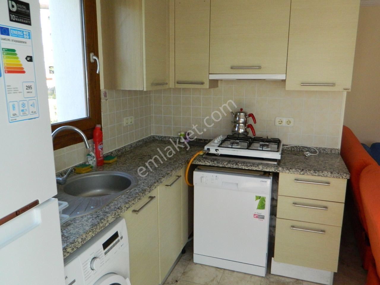 Babil Emlaktan Yıl Boyu Kiralık Deniz Manzaralı Eşyalı 3+1 Daire - Görsel 13