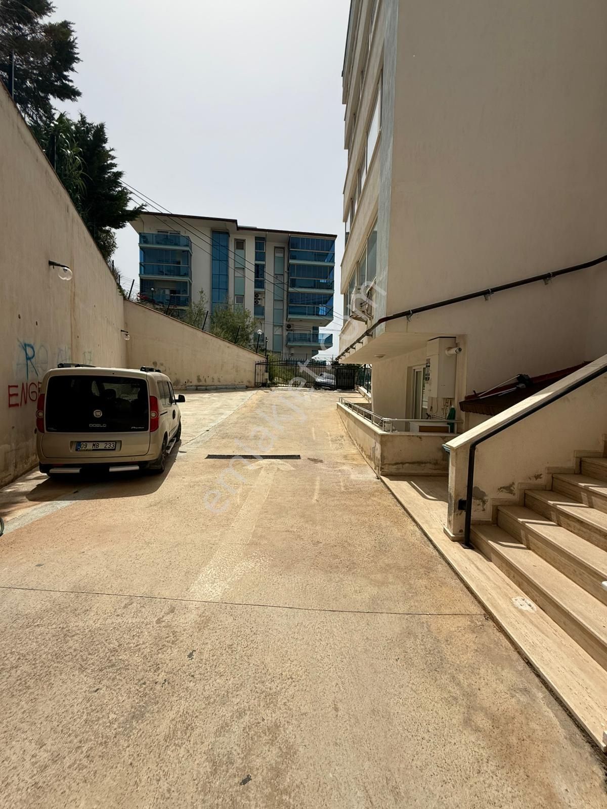 Güvenlikli, Havuzlu Site İçerisinde Full Eşyalı 3+1 Daire - Görsel 4