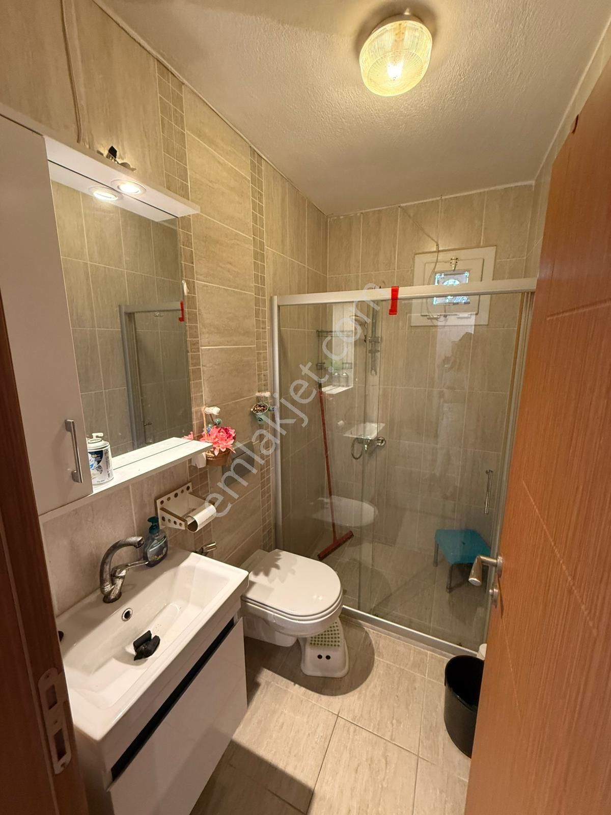 Güvenlikli, Havuzlu Site İçerisinde Full Eşyalı 3+1 Daire - Görsel 12