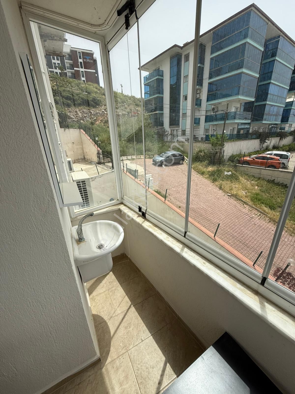 Güvenlikli, Havuzlu Site İçerisinde Full Eşyalı 3+1 Daire - Görsel 21