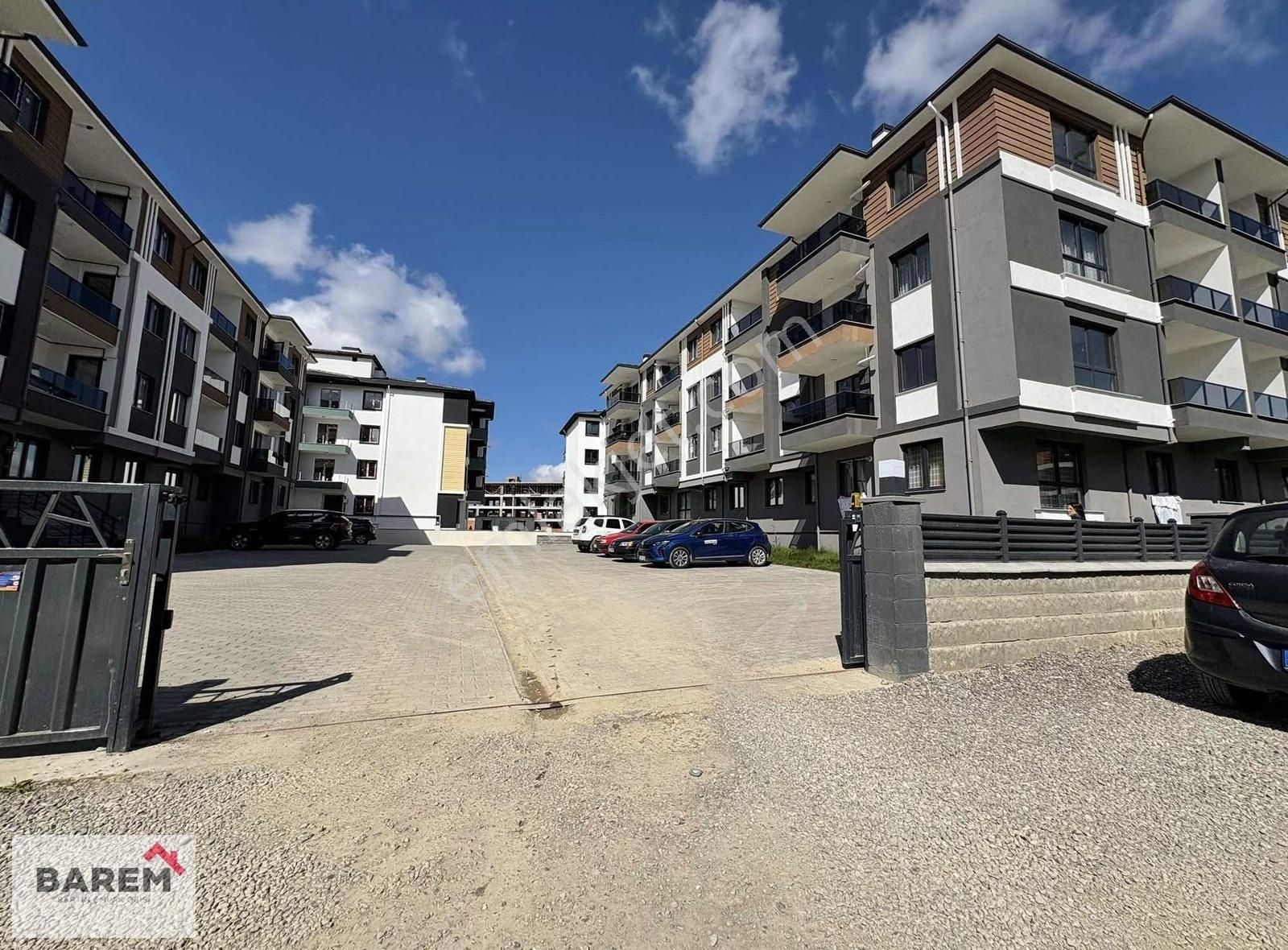 Mavera Sitesi 2'de, 2+1, 100m2, Ara Kat, Sıfır