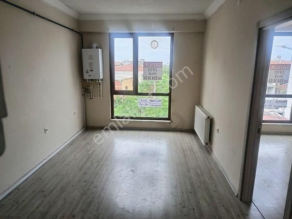 Çiftçi Emlak'tan Uzunçarşı - Çeşme Meydanı 45 M² 1+1 Ofis Veya Daire - Görsel 3