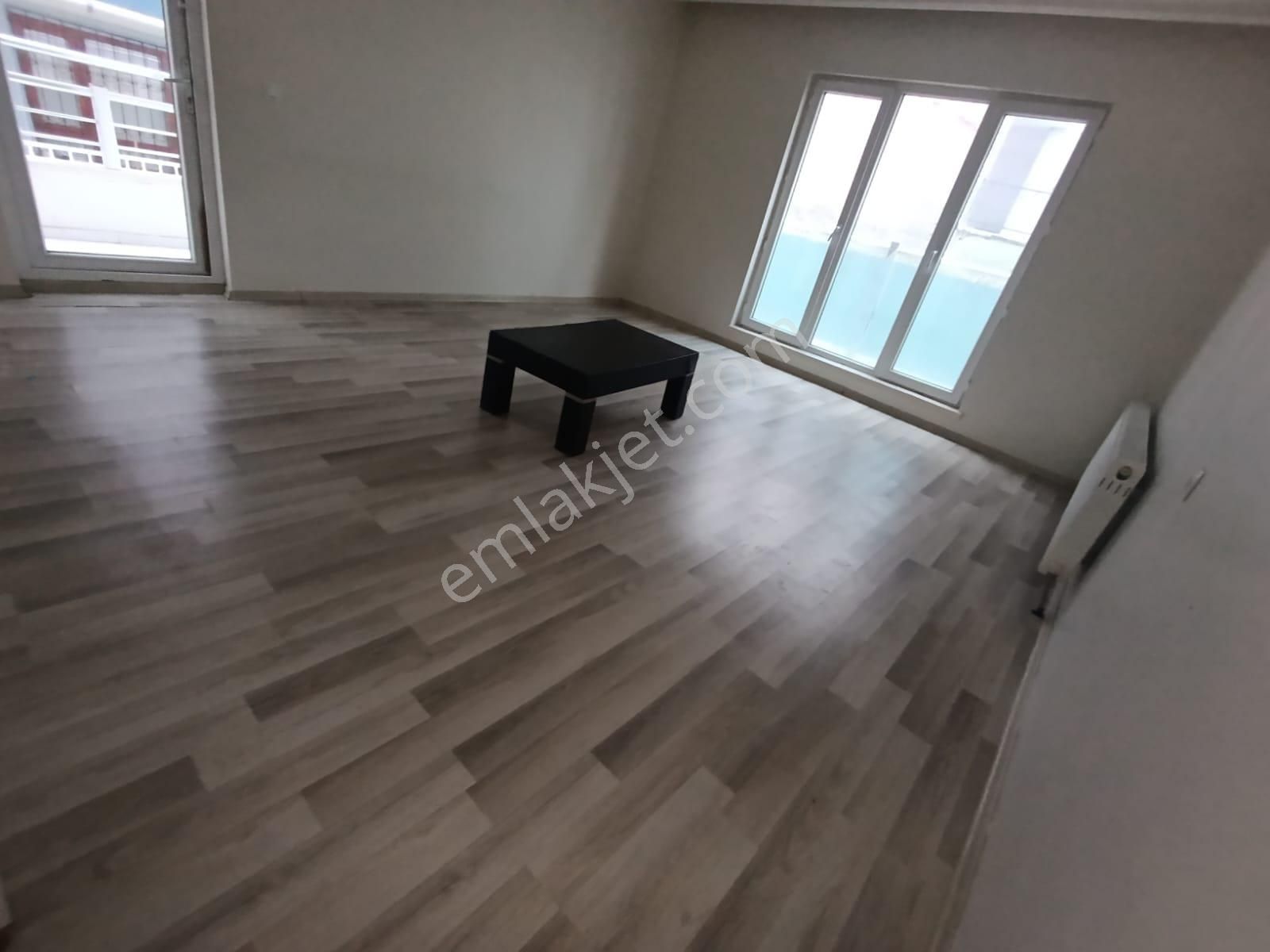 Şahintepe Mah. Cadde Yakını Katta Asansörlü 2+1 Satılık Daire!