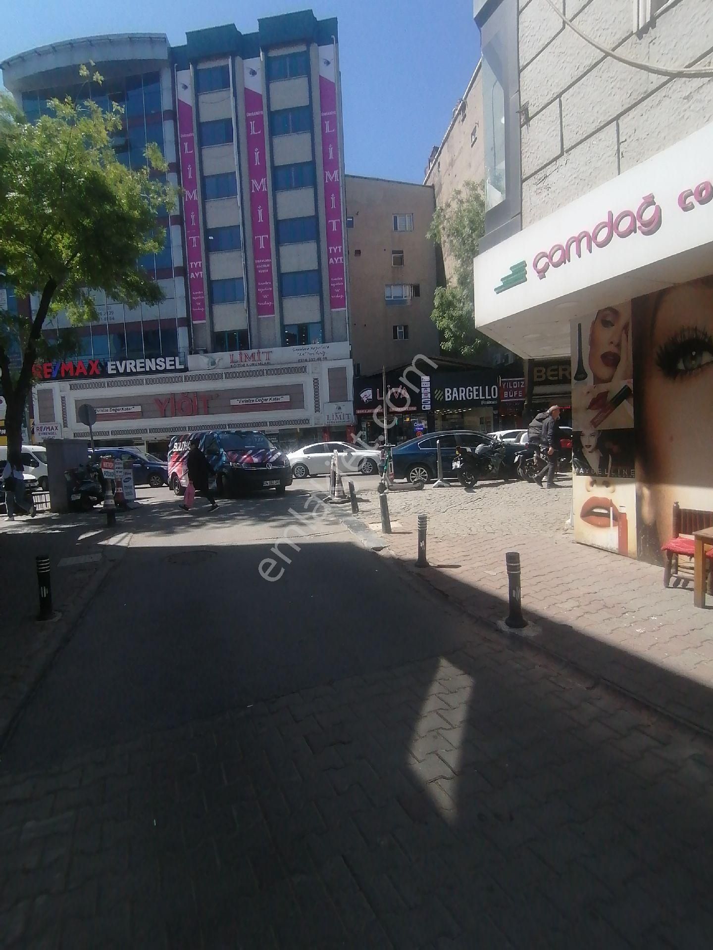 Çarşı Merkezde Kiralık Ofis Ümraniye Yamanevler Alemdağ Caddesi Üzerinde Çarşı Metro Yamanevler