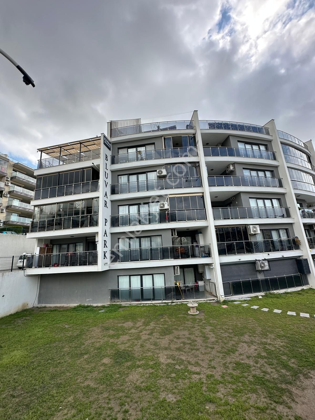Havuzlu Site İçerisi 2+1 Yeni Daire