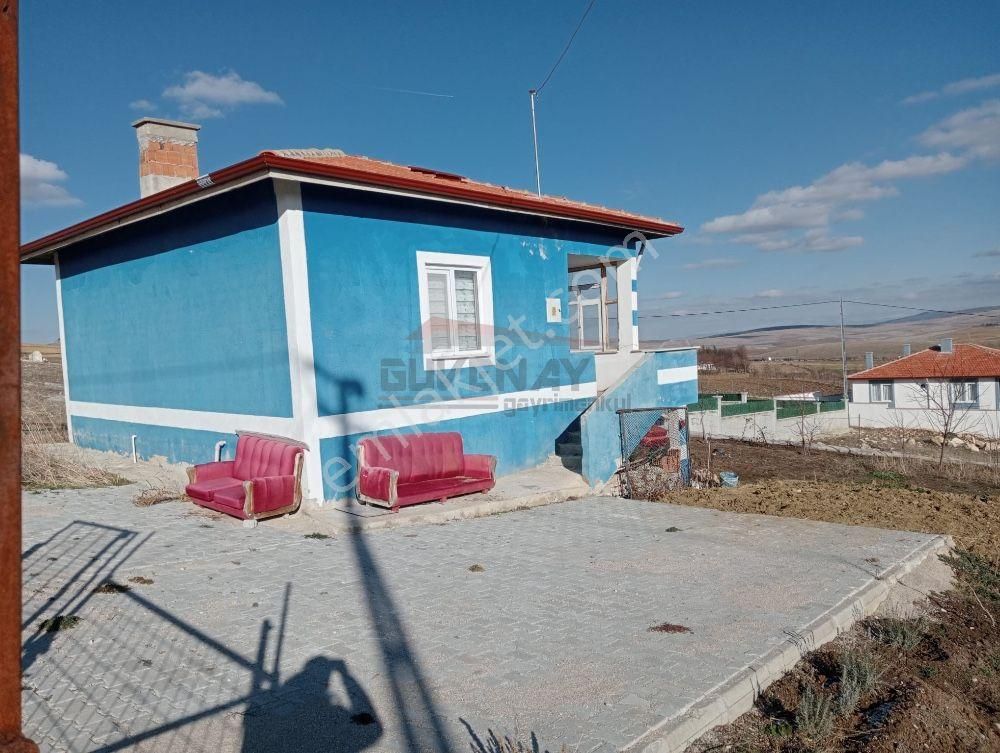 Güvenay - Çorum Konaklı Köyü Tek Katlı Satılık Ev