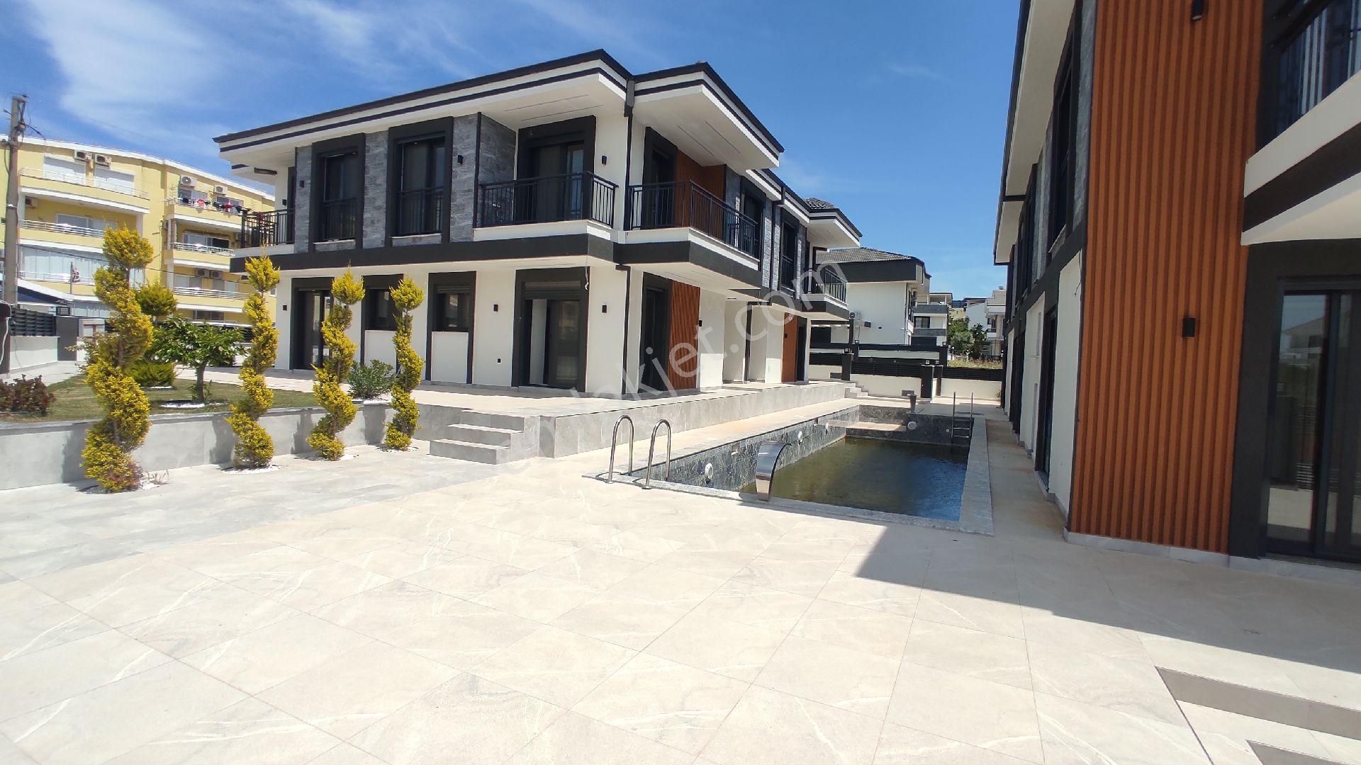 Didim Hisar'da Ortak Havuzlu Site De 3+1 Dubleks Villa