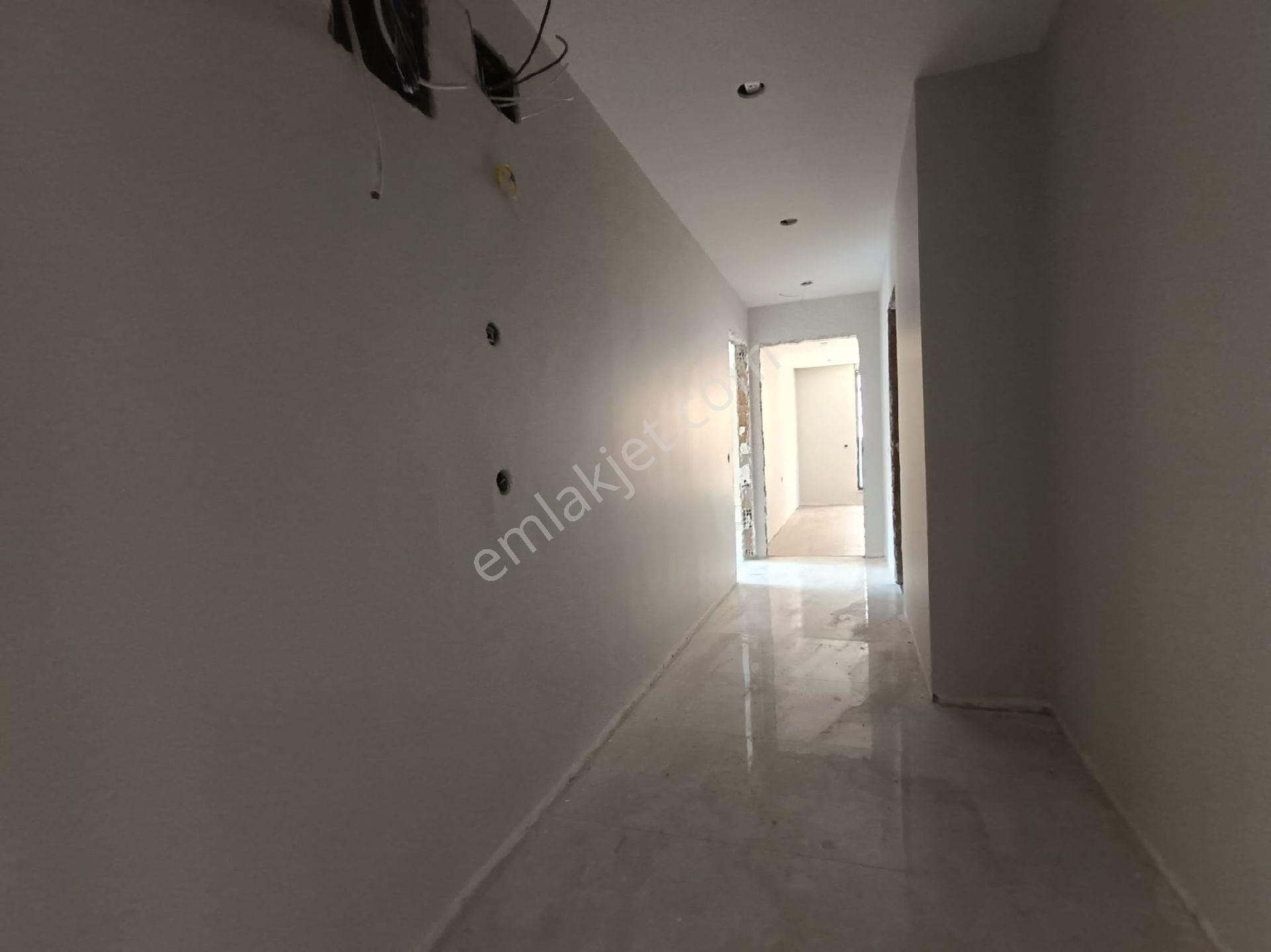 Antalya Konyaaltı Arapsuyunda 1+1 Geniş Ferah Lüx Satılık Daire