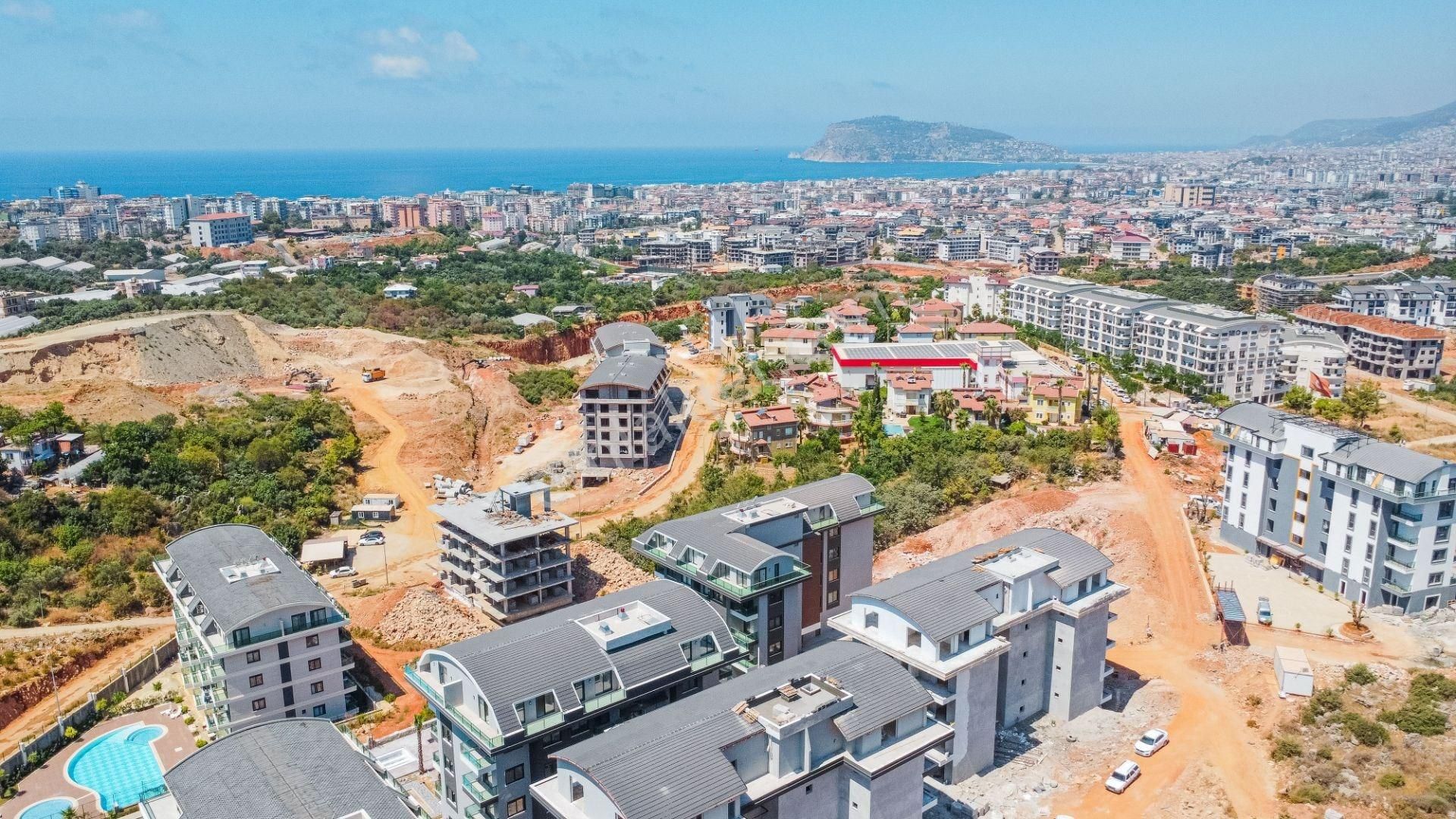 Alanya / Oba’da Lüks Site İçinde Satılık 1+1 Daire