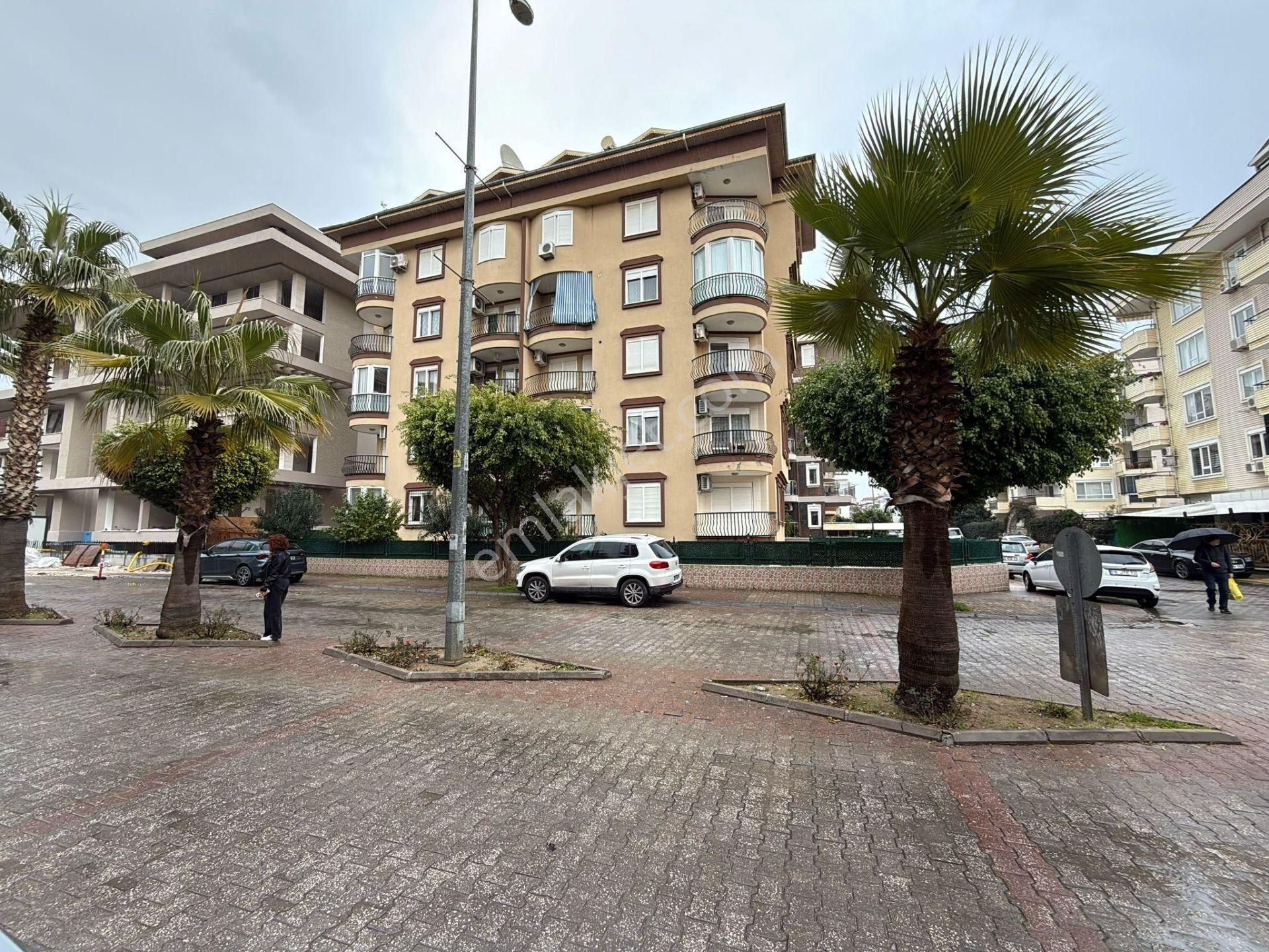 Alanya Obagöl Denize 400 Metre 2+1 Mobilyalı 3 Balkonlu Satılık Daire
