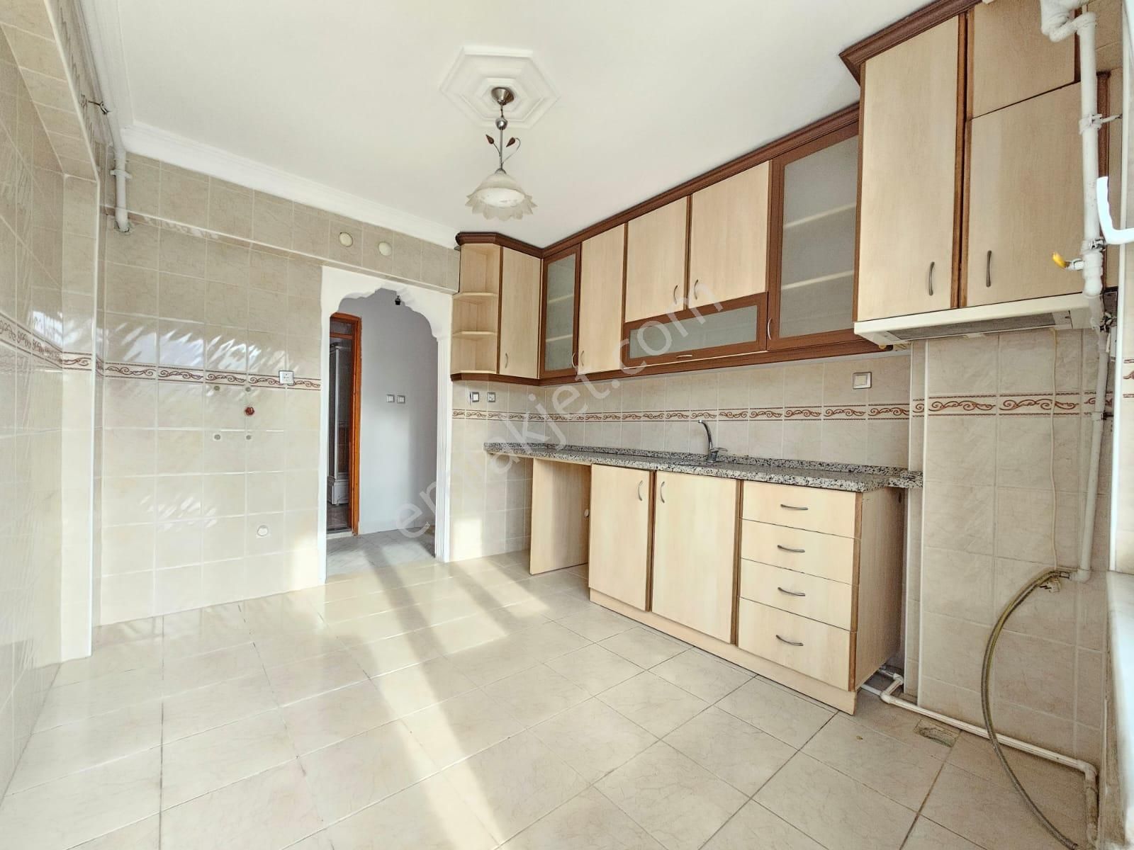 Denizli Adalet'te 3+1 160 M2 Yeşil Alan Park Cepheli Satılık Ara Kat Daire