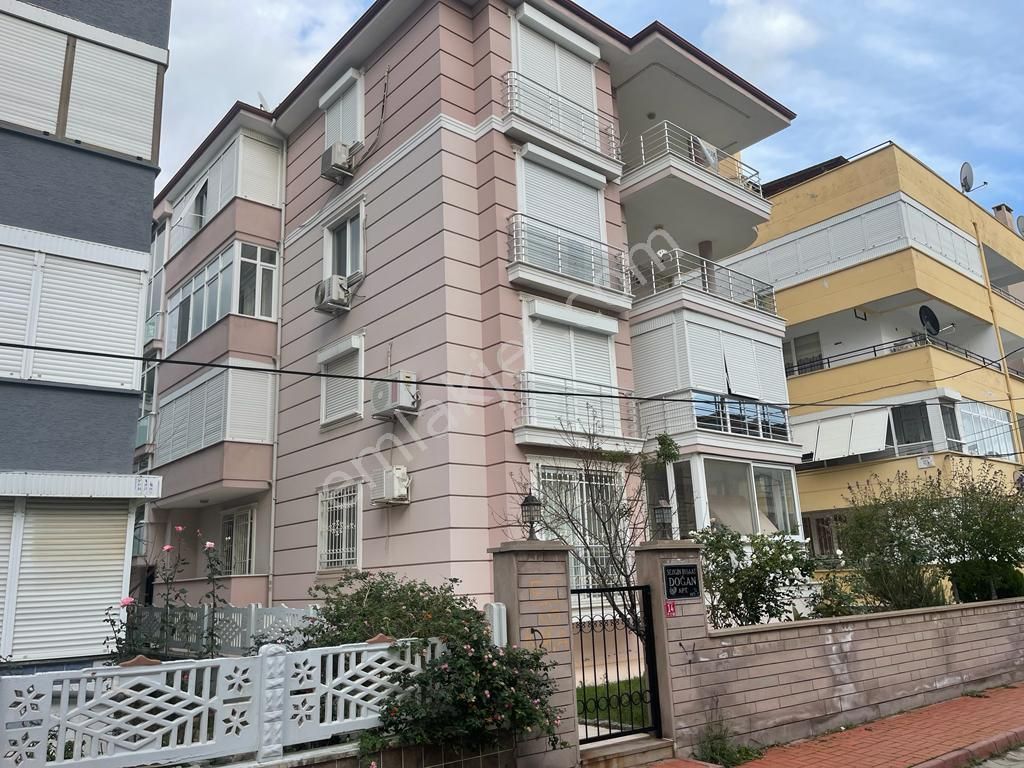 Sabri Pınarbaşı'dan Akçay Merkez'de Şömineli Satılık 2+1 Daire