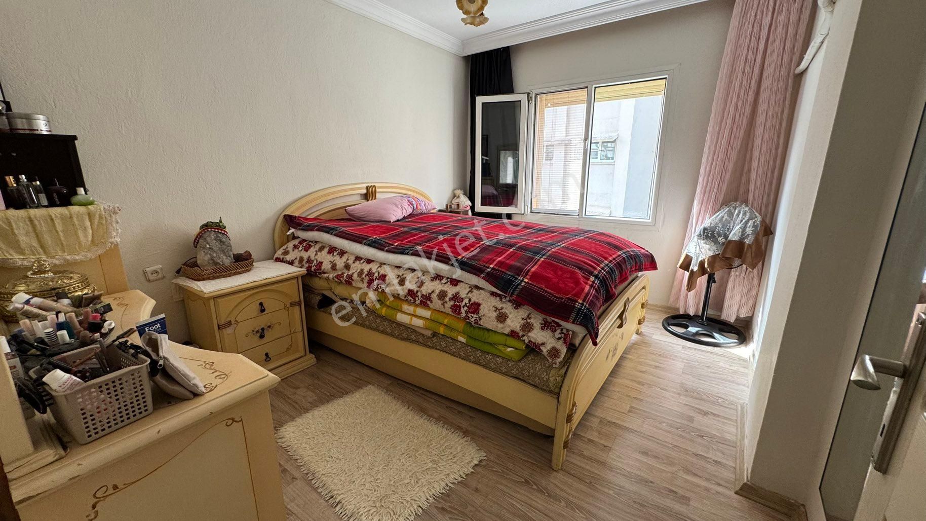 Üçkuyularda 2+1 Açık Otoparklı Tadilatlı Daire - Görsel 23