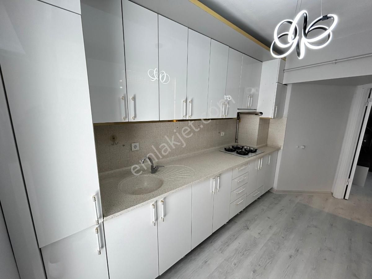 Sincan Ertuğrulgazi Mah 3+1 Full Yapılı Ara Kat Bağımsız Daire