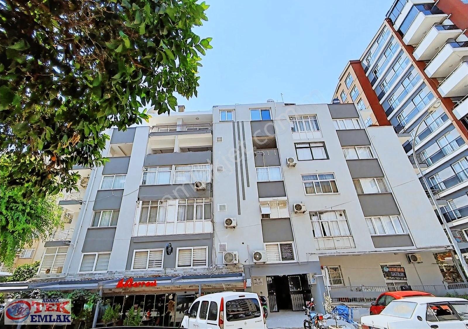 Reşatbey'in Kalbinde Az Katlı Geniş Balkonlu 2+1 Satılık Daire