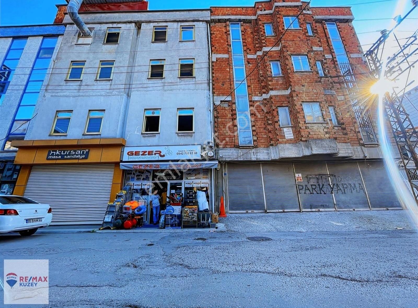 Remax Kuzeyden Canik Piazza Arkasında 4 Katlı Satılık Bina