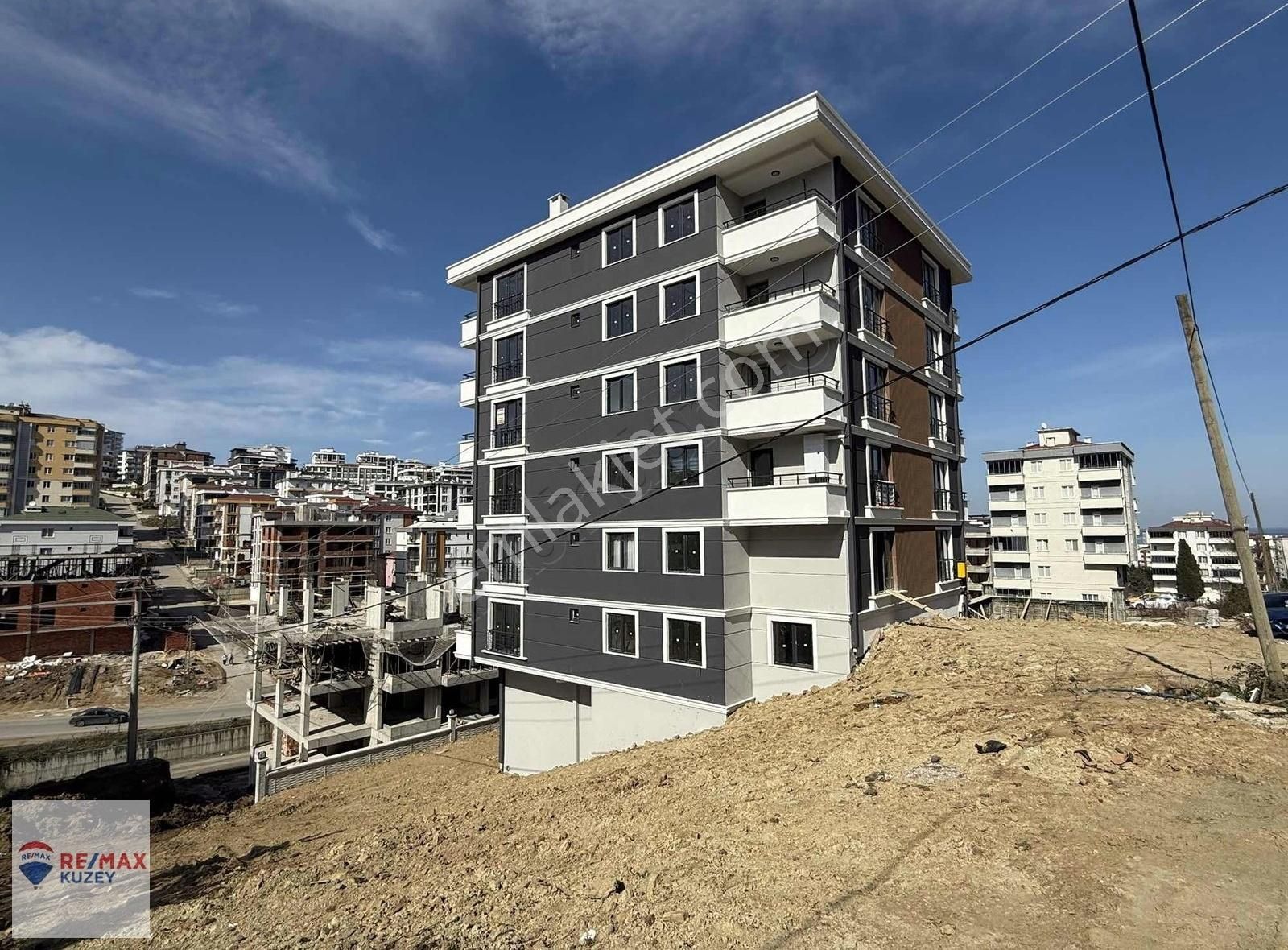 Araç Takaslı Tramvaya Yakın Deniz Manzaralı Satılık 1+1 Daire