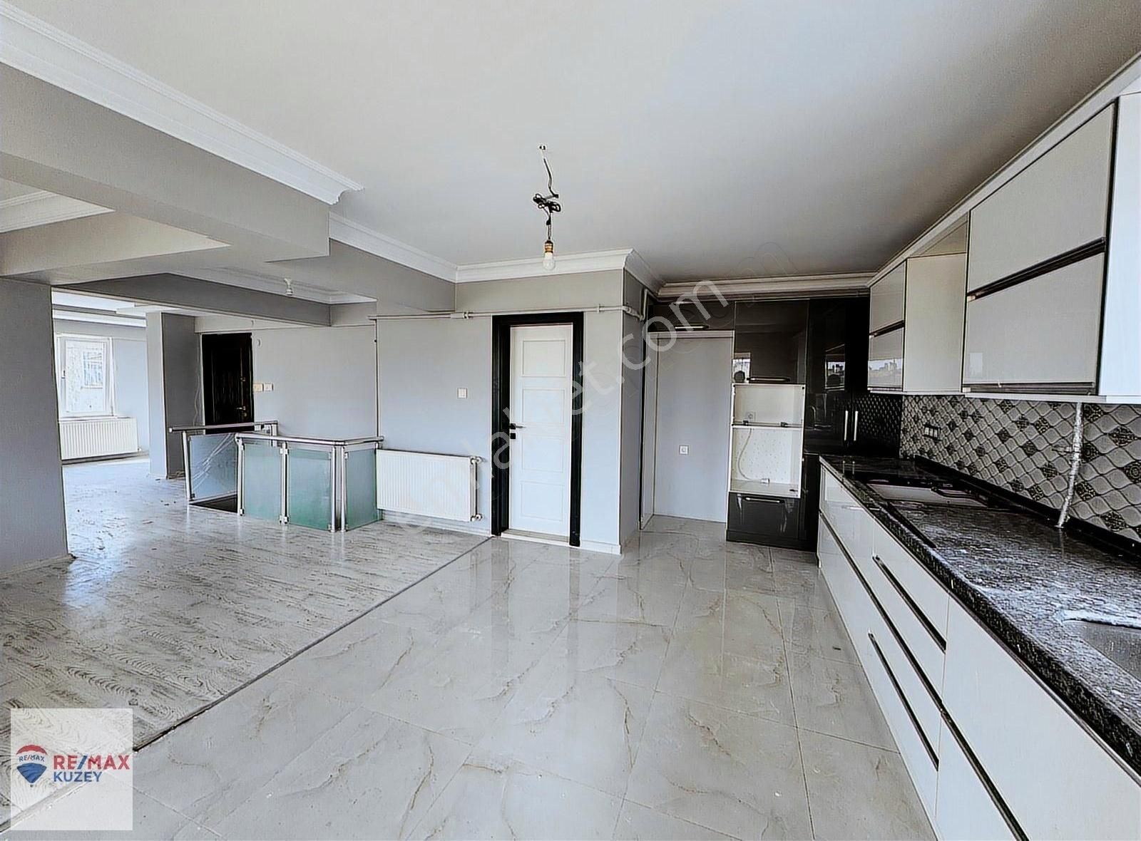 Şehir Merkezinde 5+1 Satılık Dubleks Daire