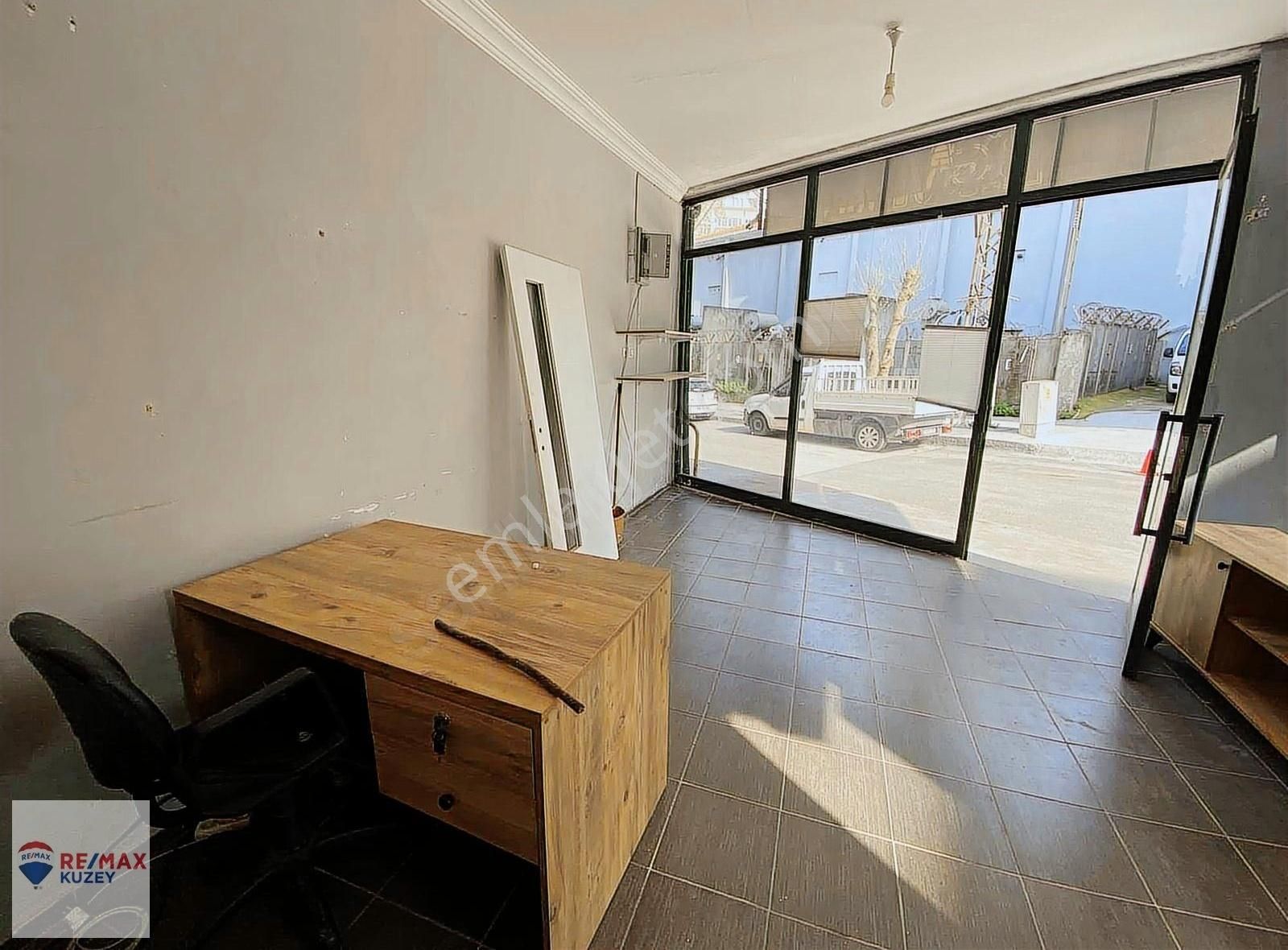 Remax Kuzeyden İlkadım Merkezde Köşe İşyeri