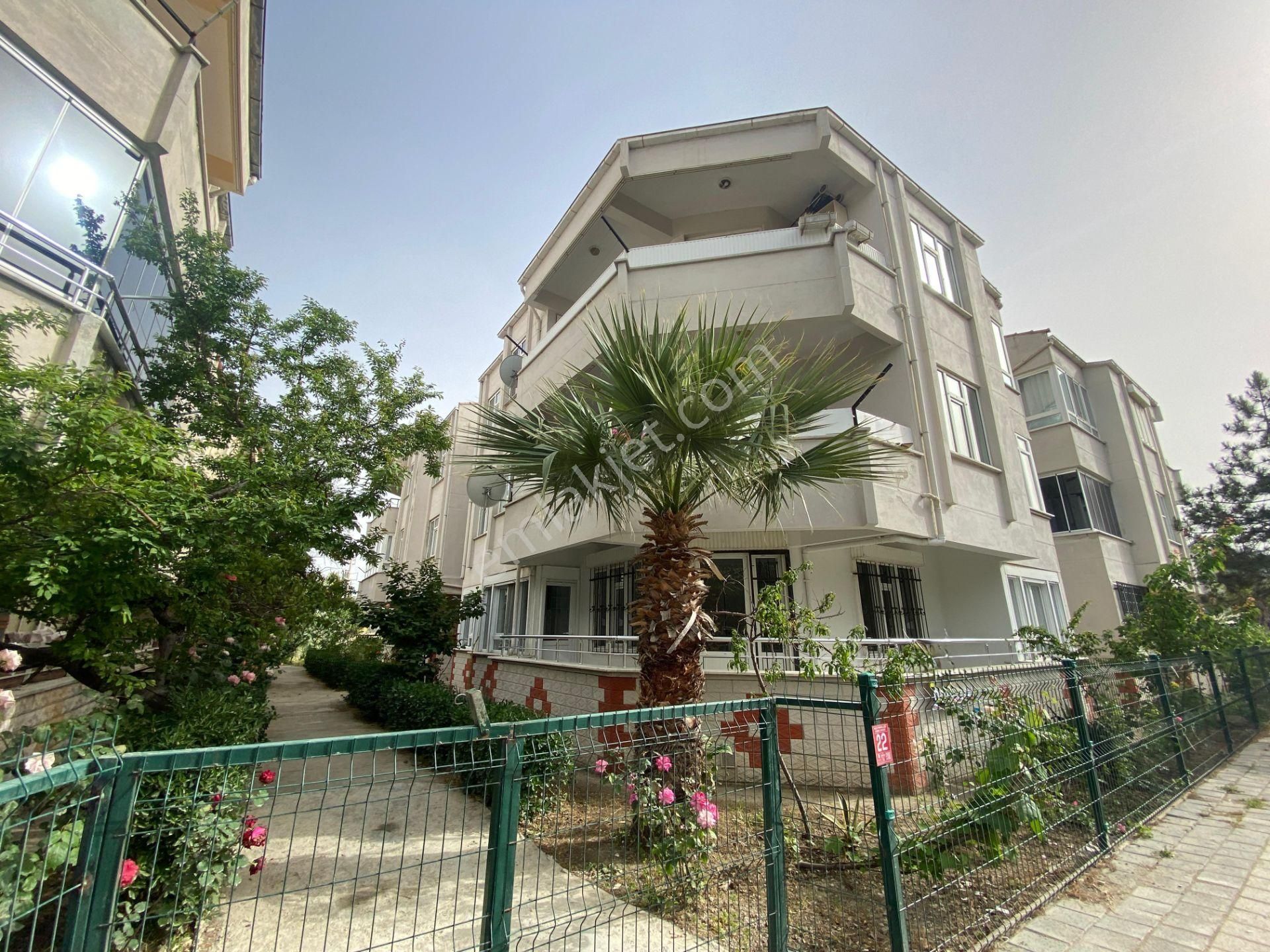 Irmaksudan Akçay Da Ön Cephe Ayrı Mutfak Satılık 3+1 Daire