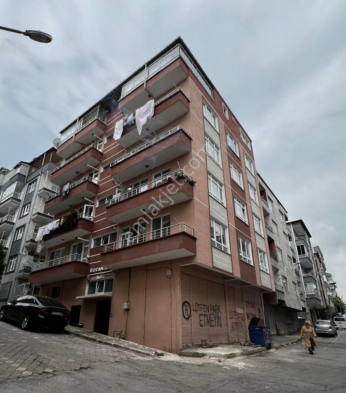 Sandı Emlak Tan Kiralık 2+1 Halk Pazarına Yakın Yeni Boyalı Daire