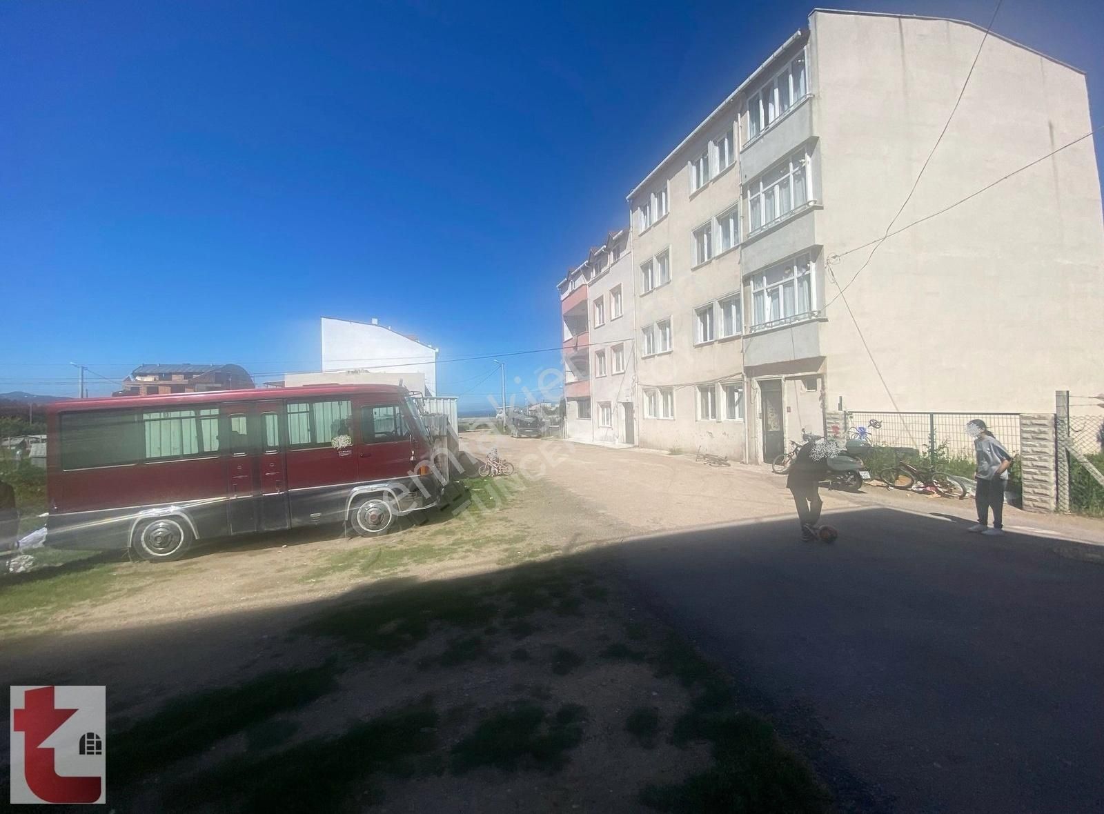 Bandırma Ayyıldız Mahallesinde Satılık 128 M2 Arsa