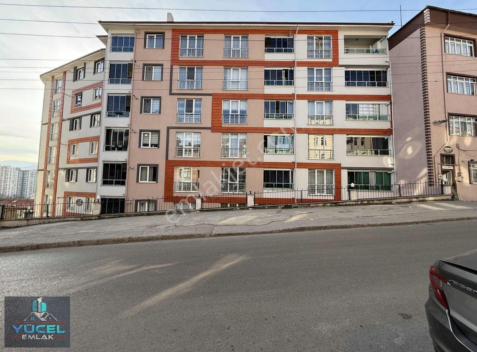 Satılık 2+1 Daire (esentepe Taşkent Caddesinde)