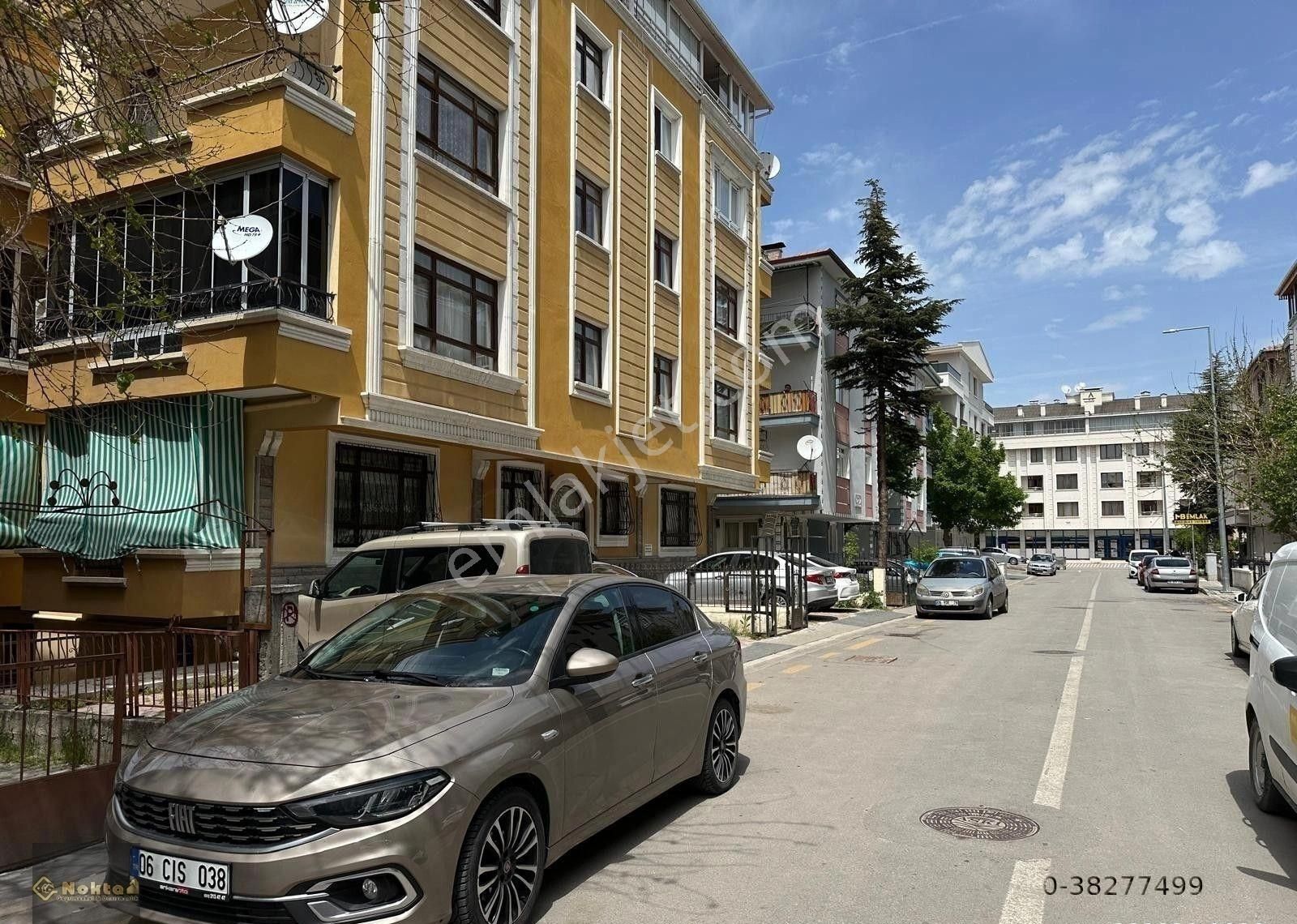 Etimesgut Etiler Mahallesinde 3+1//120m2 14 Yıllık Geniş