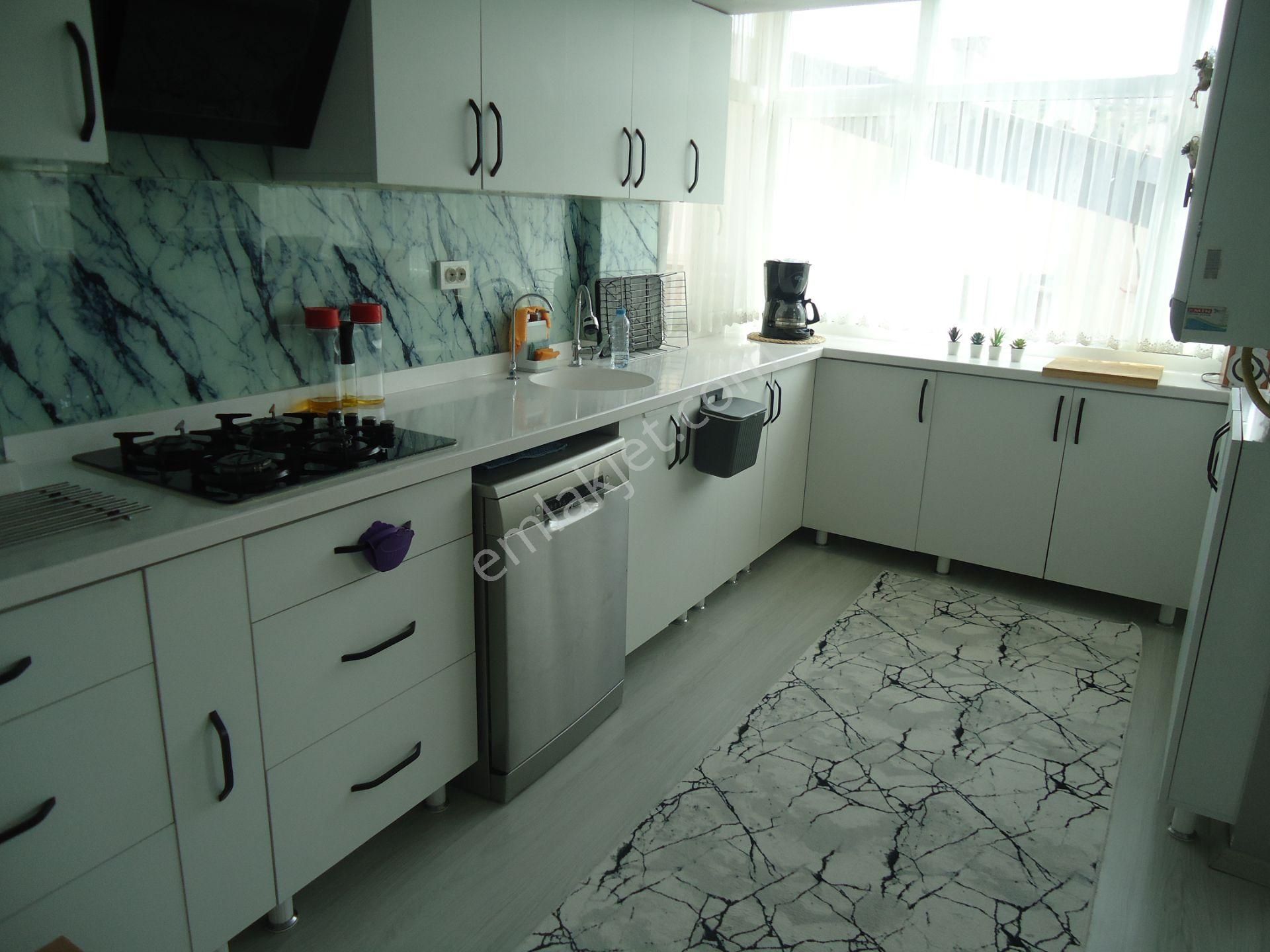 Krc'den Manzaralı Full Yapılı 5+1 Dublex Daire