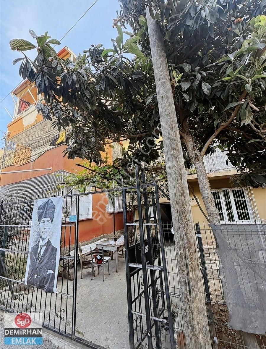 Demirhan'dan Çatalan Yoluna Yürüme Mesafesinde 3 Katlı Müstakil