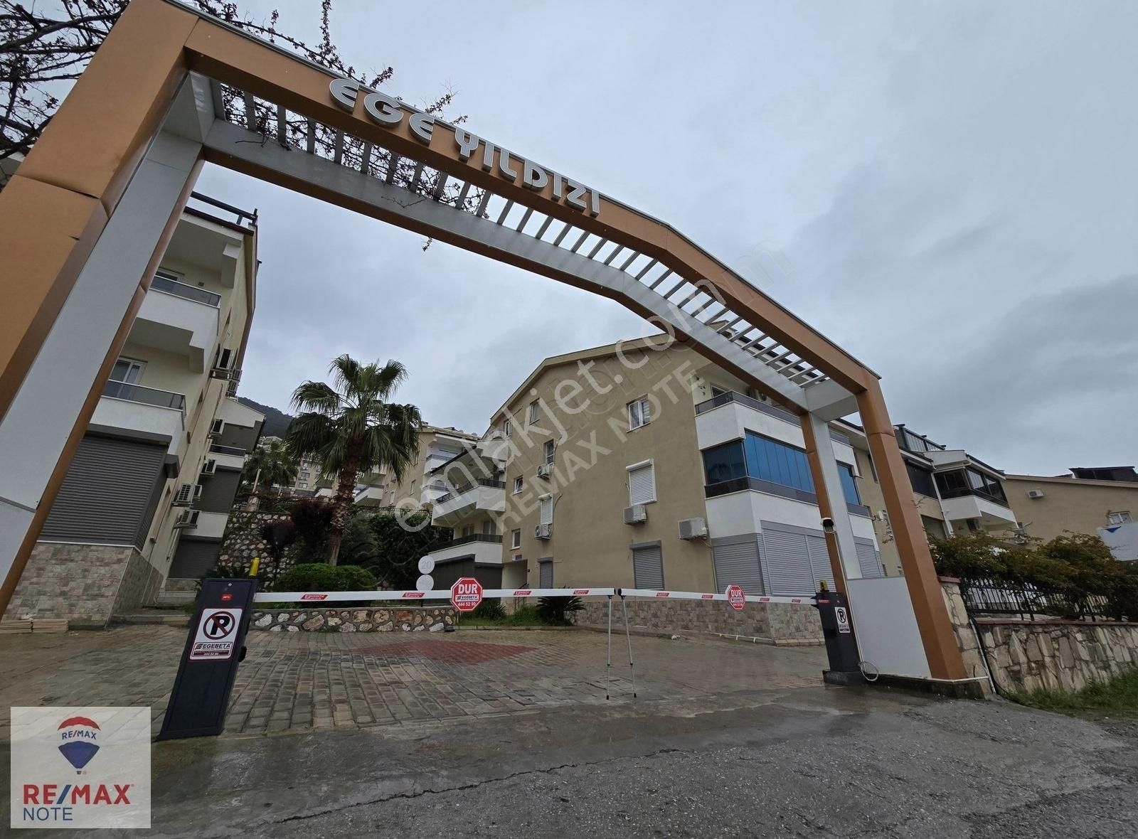 Didim Akbük Ege Yıldızı Sitesi'nde 2+1 Eşyalı Satılık Daire