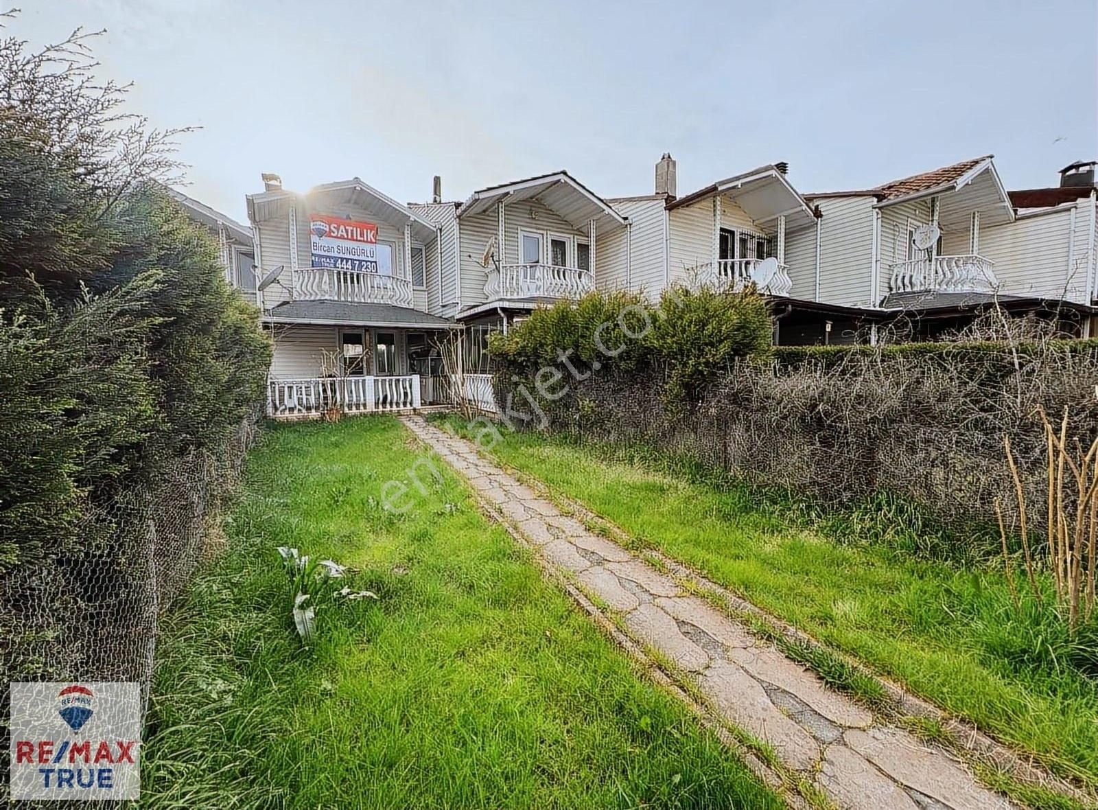 Kartepe Site İçerisinde 3+1 Bahçe Dubleks Eşyalı Satılık Villa