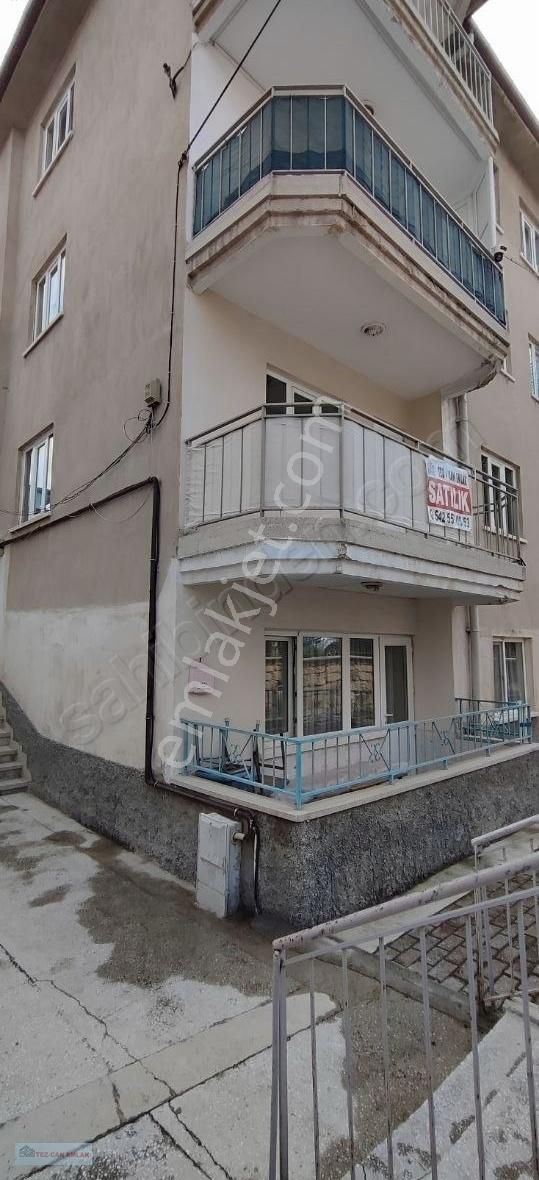 Afyon Tezcan Emlaktan Esentepe Mahallesinde 3+1 Daire