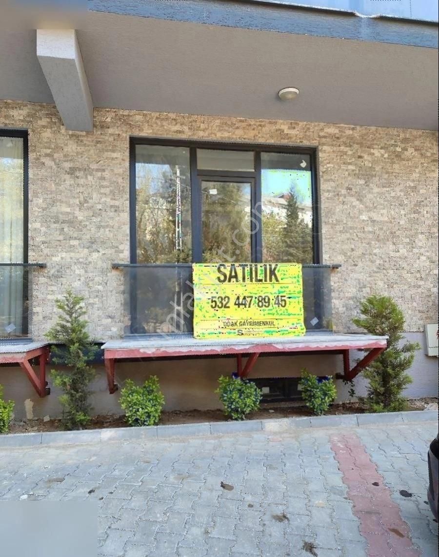 Tuzla İçmeler Mahallesinde Satılık 3+1 Daire