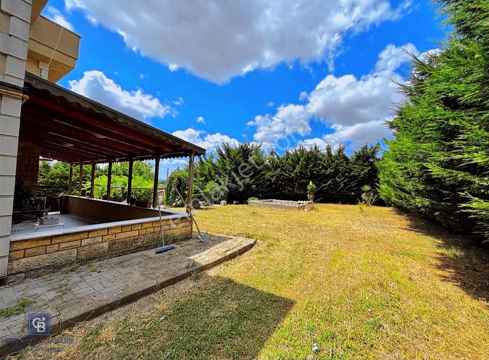 Çatalca Çakıl 3+1 200m2 Kiralık Havuzlu Villa Dairesi