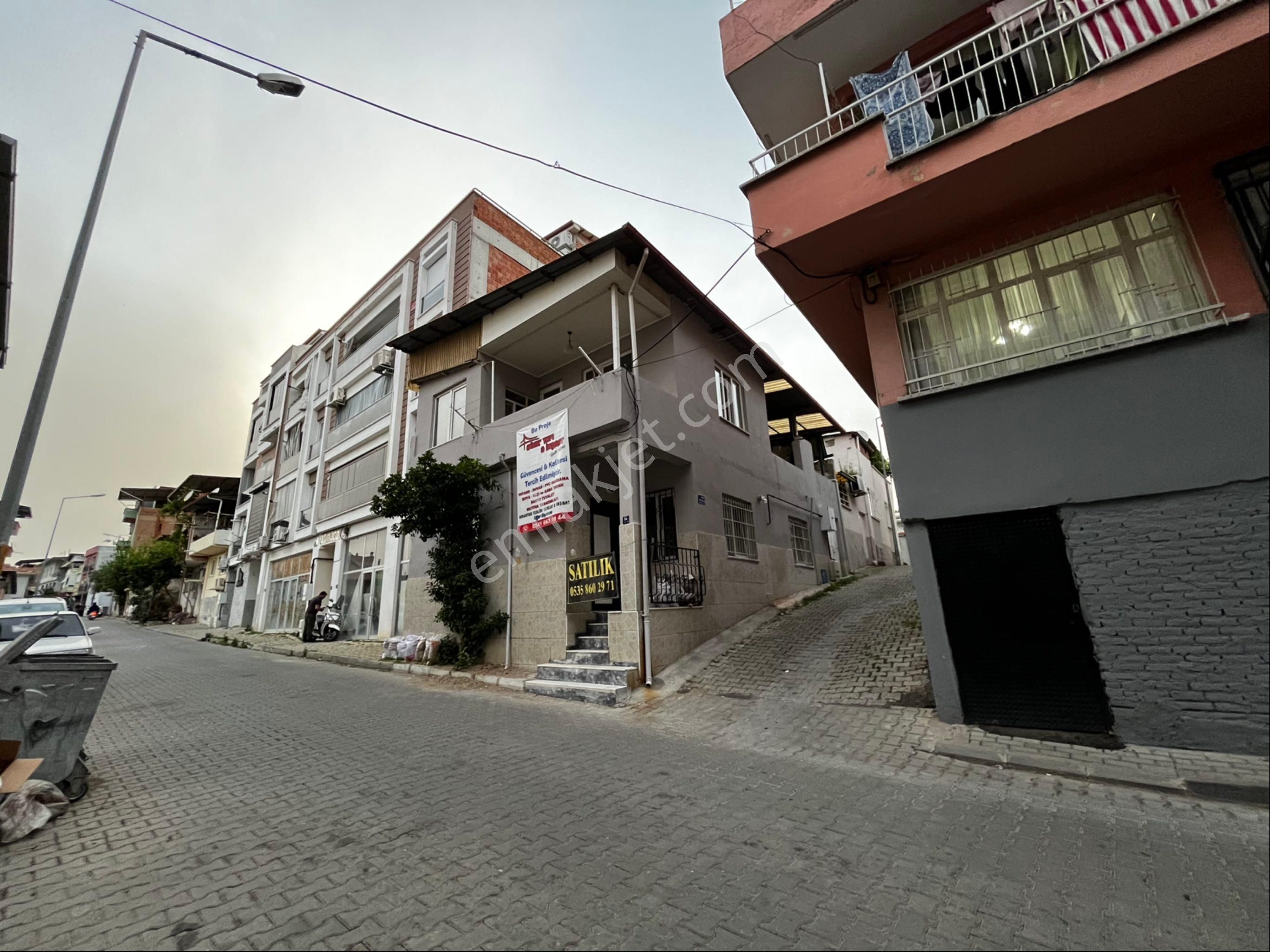 Yıldıztepede Köşebaşı 2 Katlı Doğalgazlı Ev