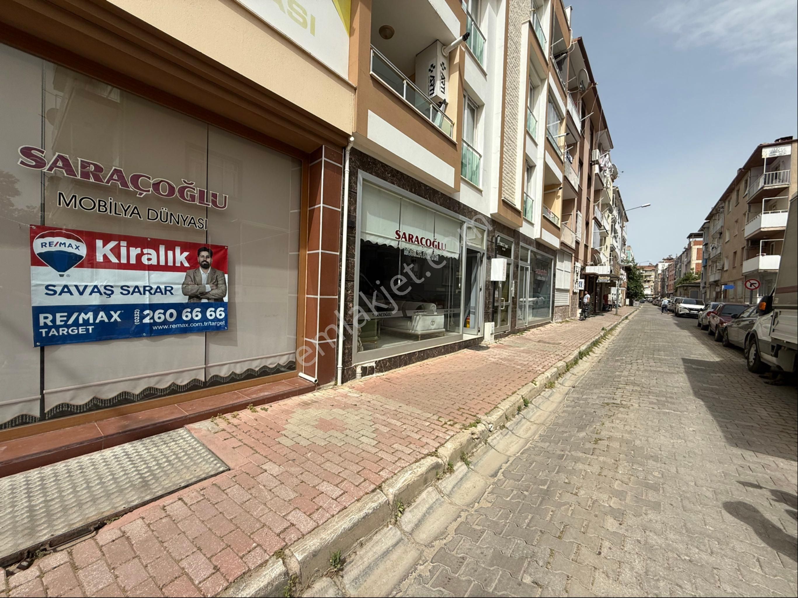 Ödemiş Kanuni Caddesi’nde Merkezi Konumda 3 Katlı Kiralık İş Yeri – 1000 M²