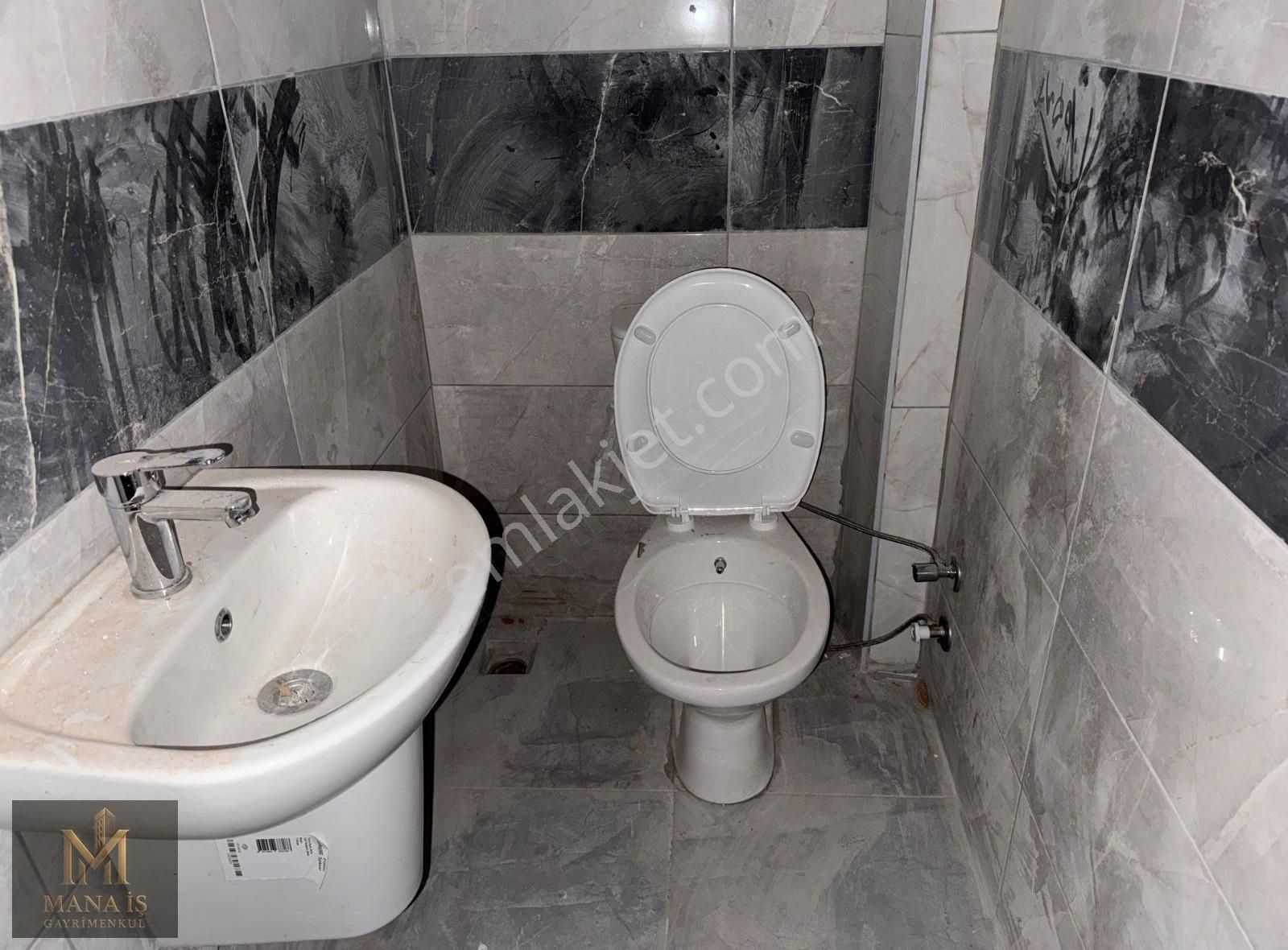 Mana İş Gayrimenkulden Aksu Mahallesinde Kiralık 1+1 Daire