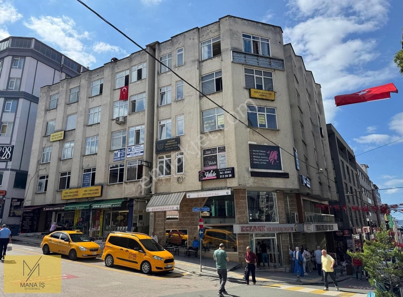 Mânâ İş Gayrimenkulden Gazi Caddesinde Satılık Biro Ofis